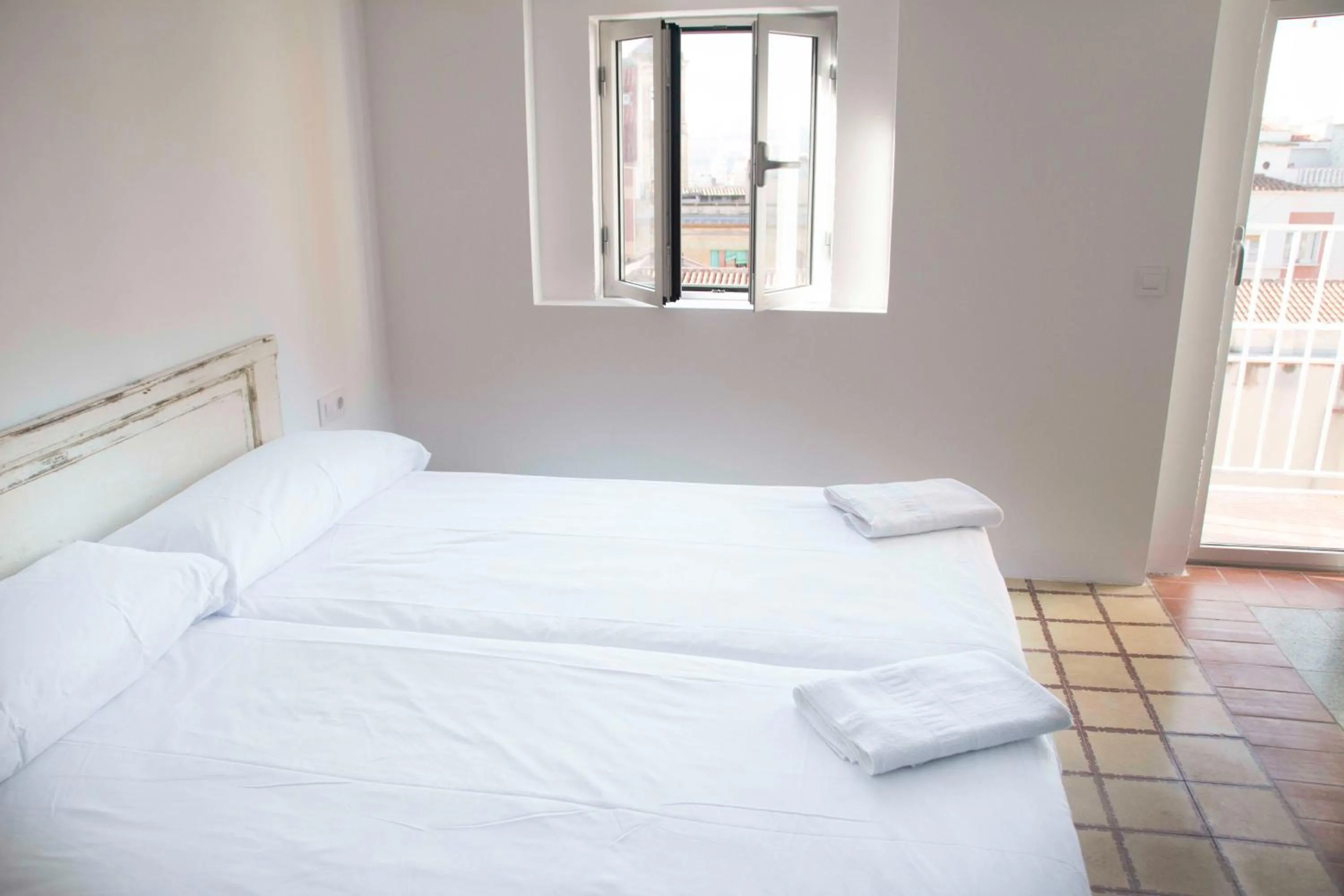 Photo of the whole room, Bed in Pigal