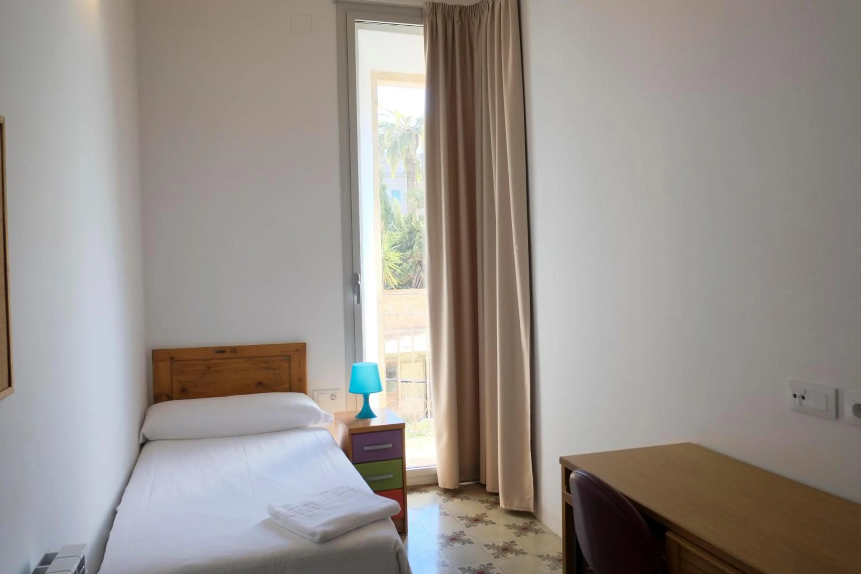 Photo of the whole room, Bed in Pigal