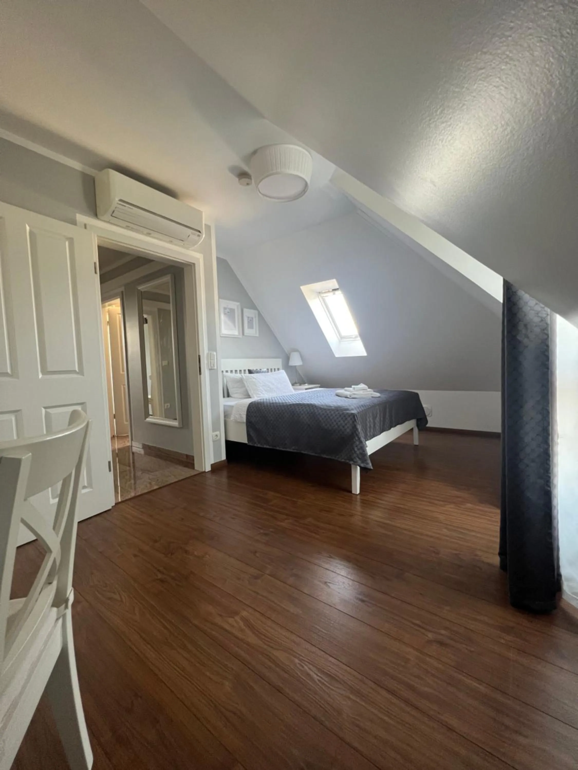 Bedroom, Bed in Merkel Villa Apartamente