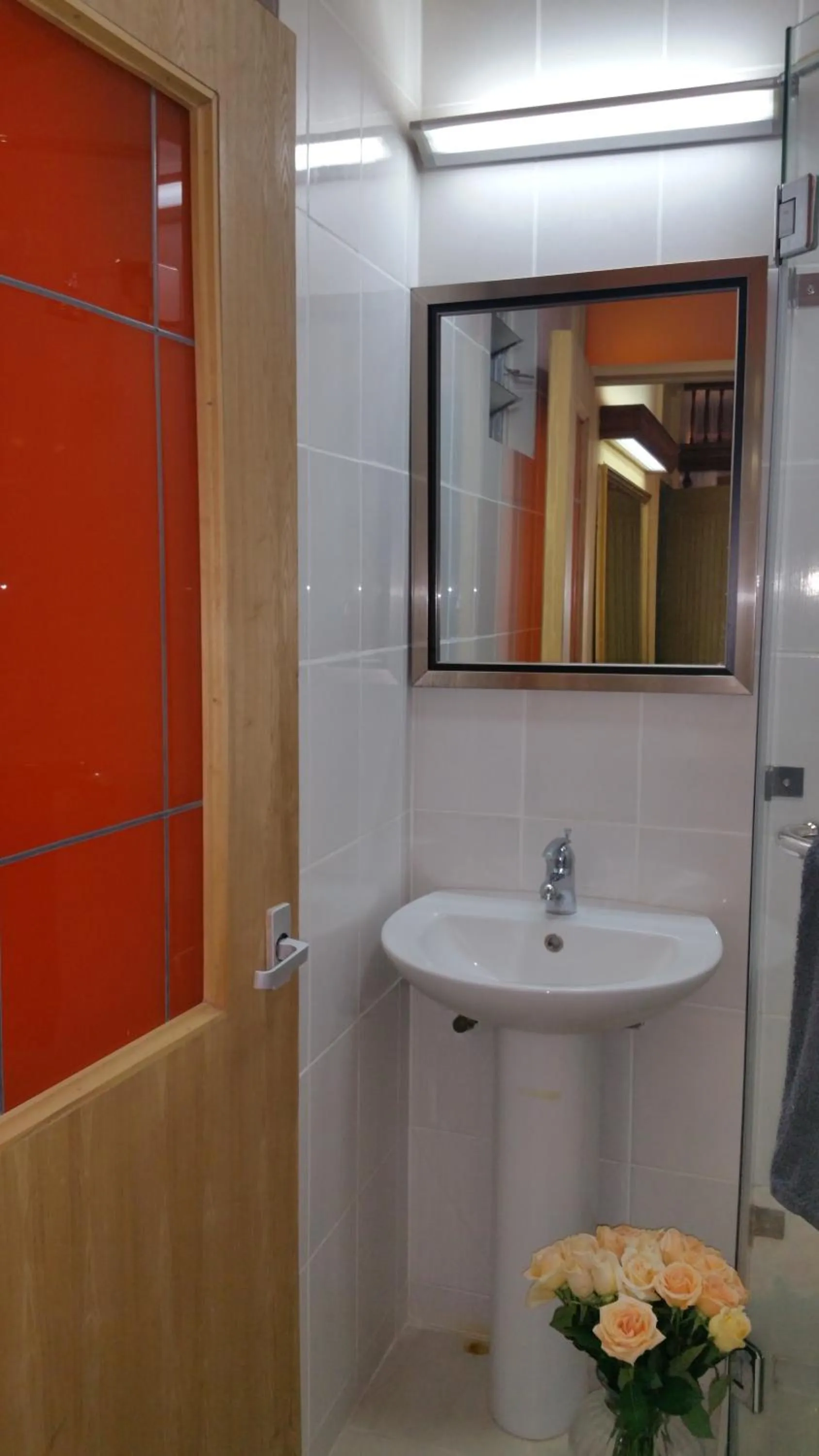 Bathroom in Woodmere Grand Hotel & Serviced Apartments