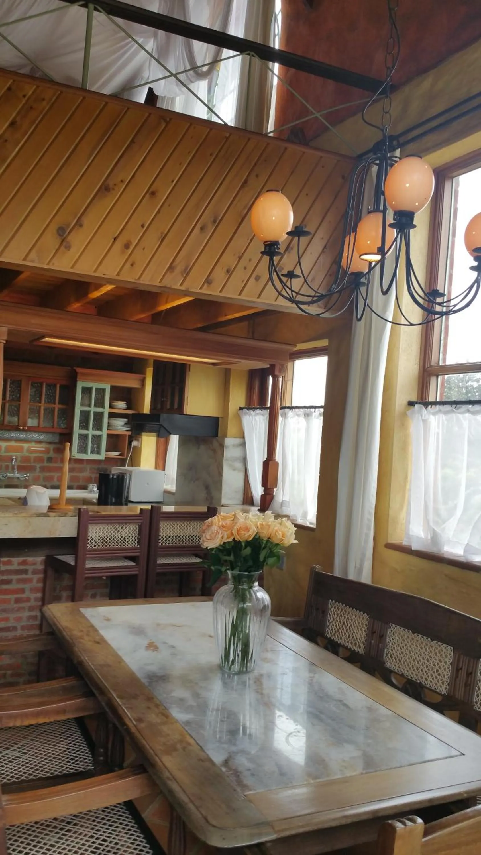 Dining area in Woodmere Grand Hotel & Serviced Apartments