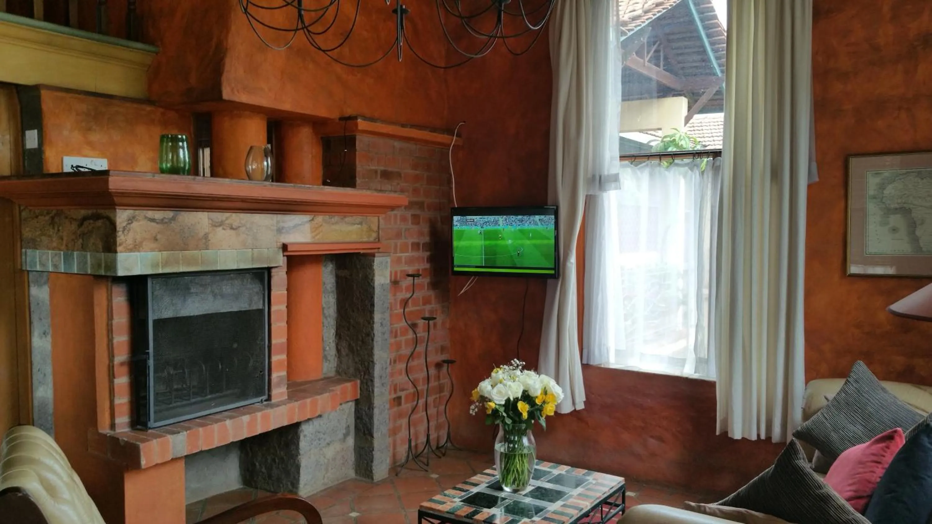 Communal lounge/ TV room in Woodmere Grand Hotel & Serviced Apartments