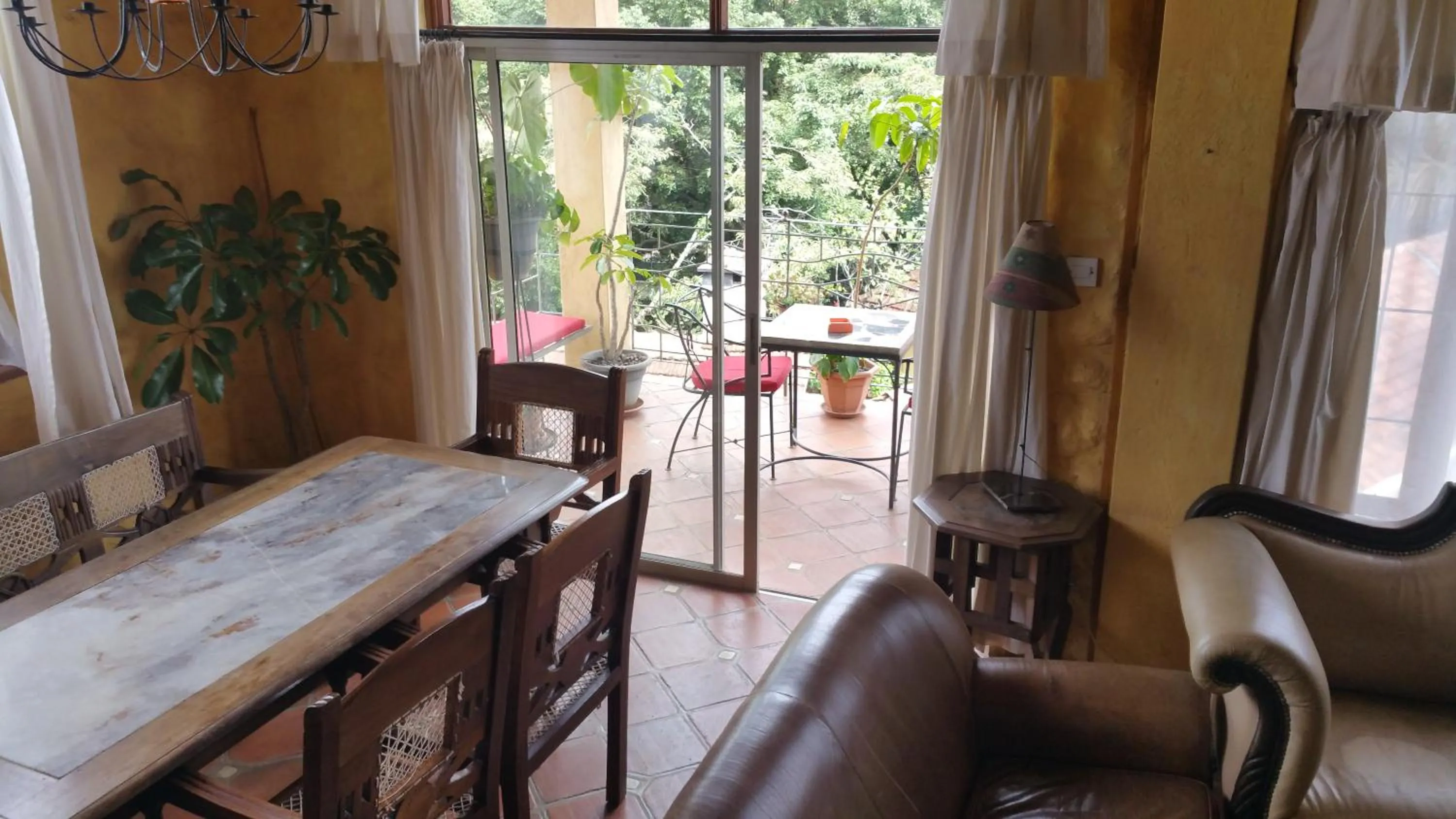 Dining area in Woodmere Grand Hotel & Serviced Apartments