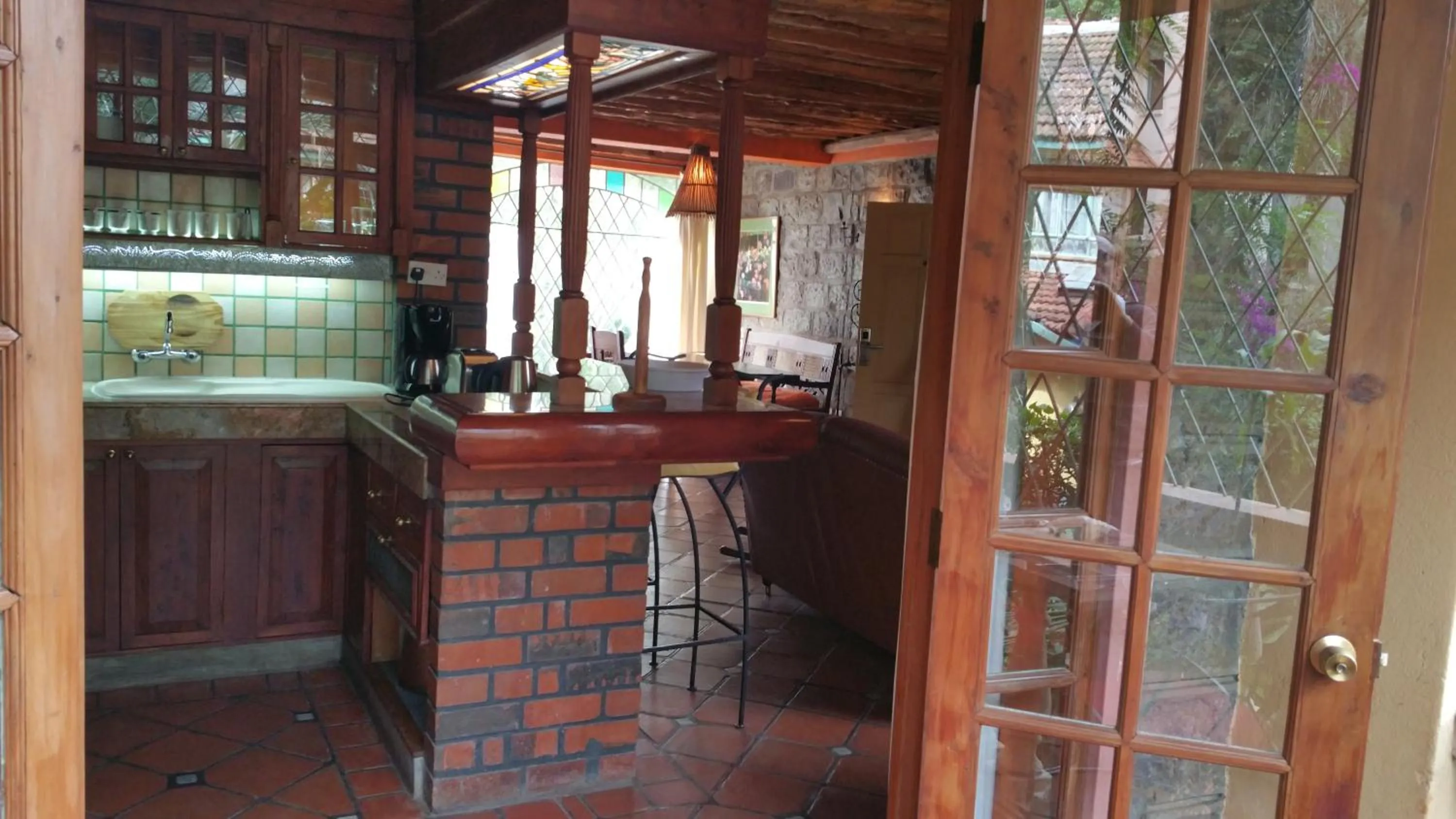 Kitchen or kitchenette in Woodmere Grand Hotel & Serviced Apartments