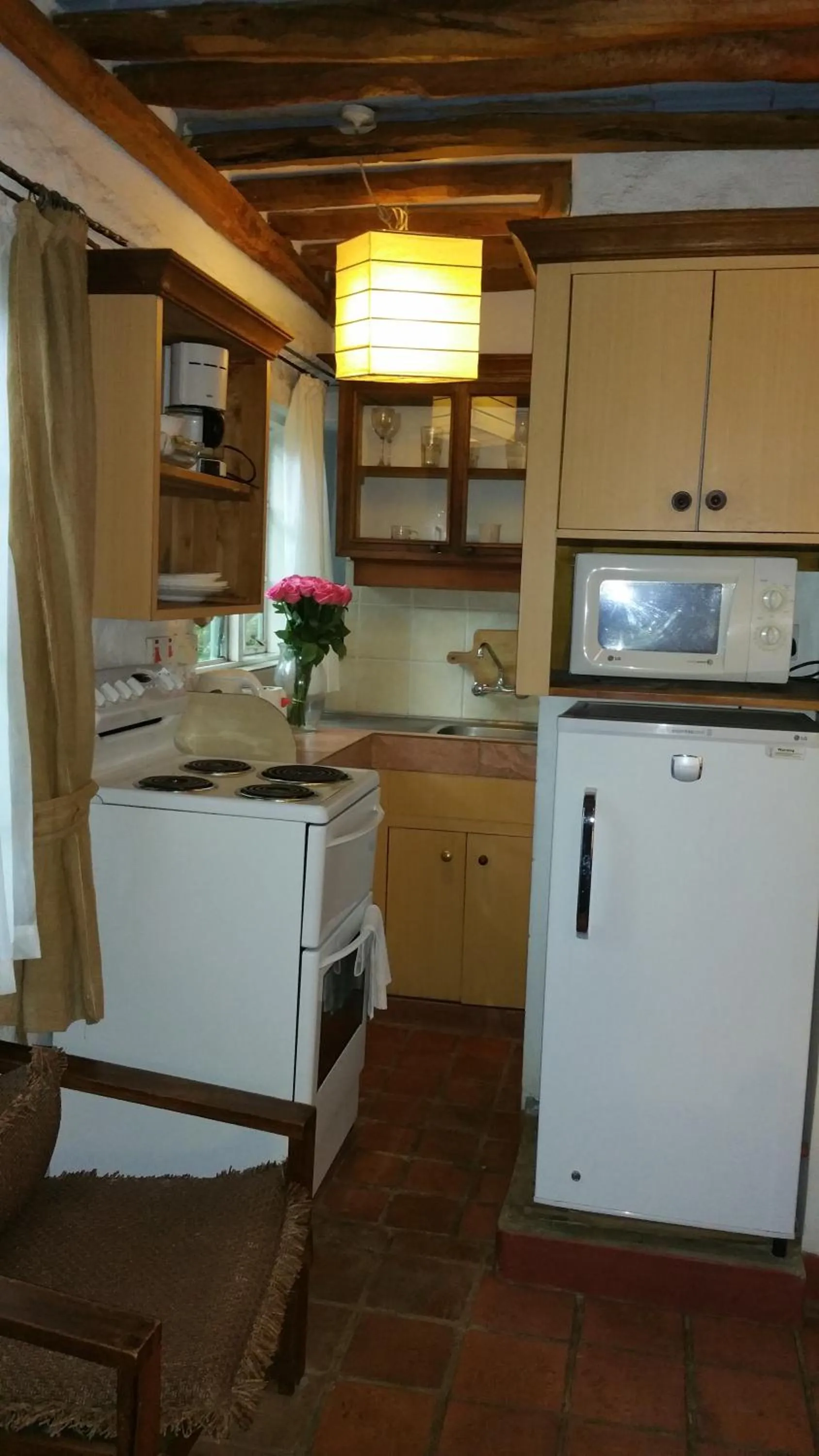 Kitchen or kitchenette in Woodmere Grand Hotel & Serviced Apartments