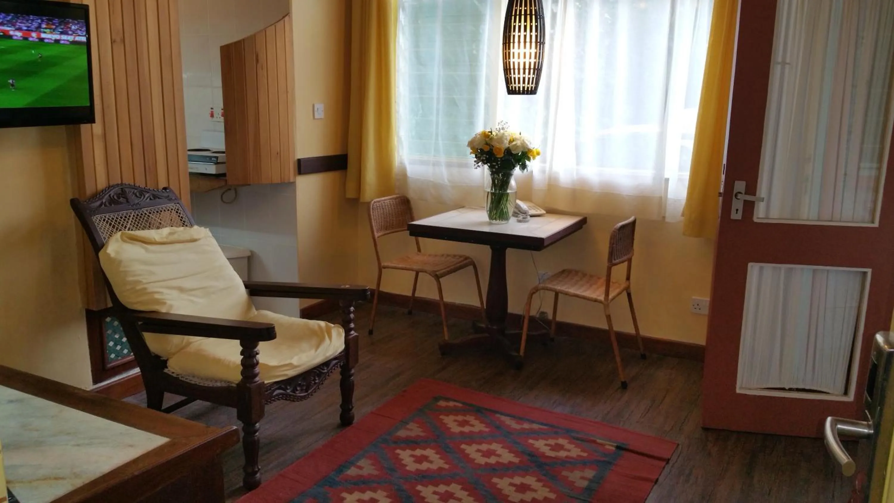 Seating area in Woodmere Grand Hotel & Serviced Apartments