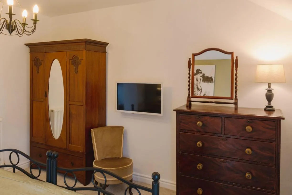 Bedroom in The Bull at Foolow