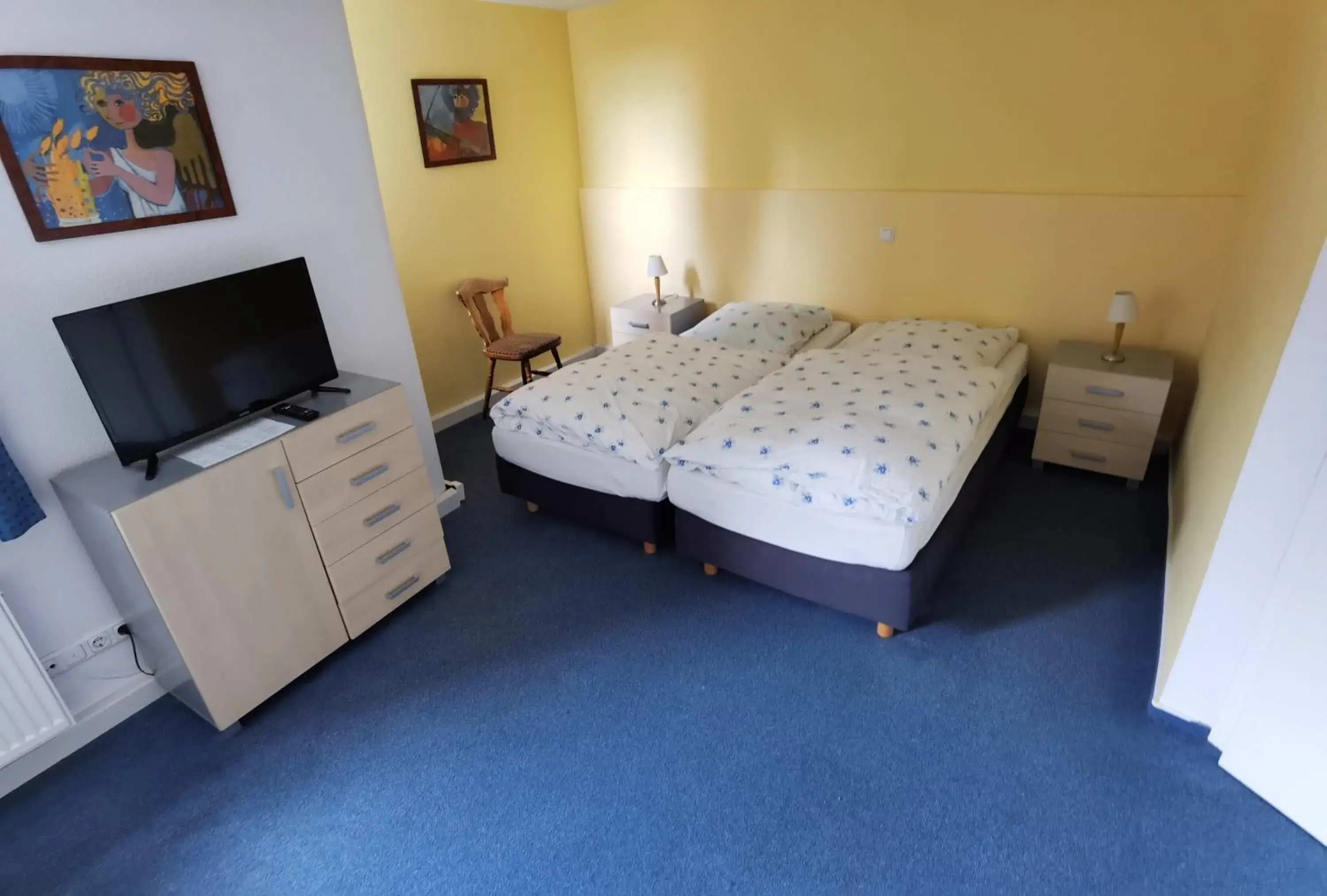 Large Double Room - single occupancy in Zum Schwarzen Adler Large Double Room - single occupancy in Zum Schwarzen Adler