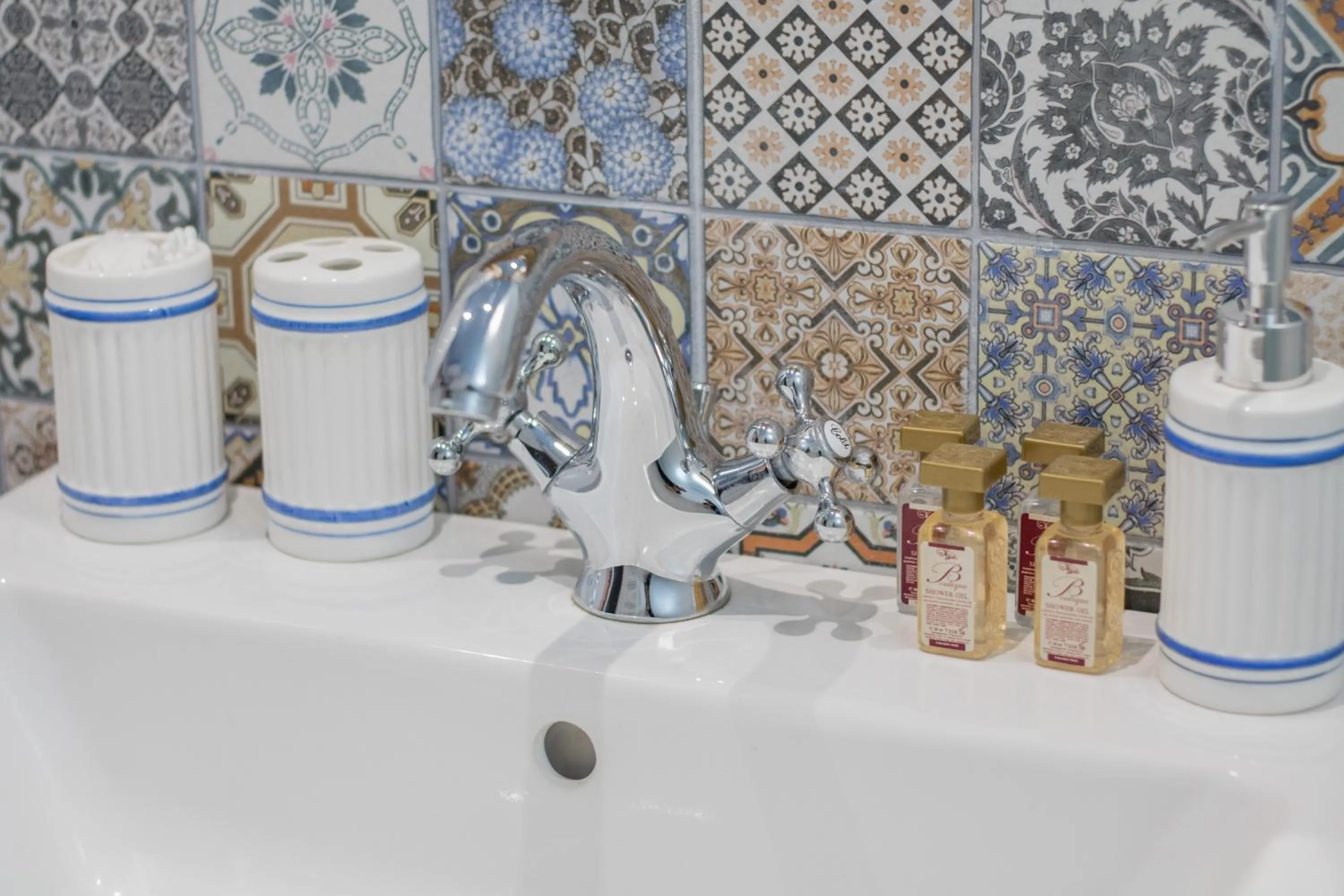 Bathroom in Domus Apartments City Center with Parking