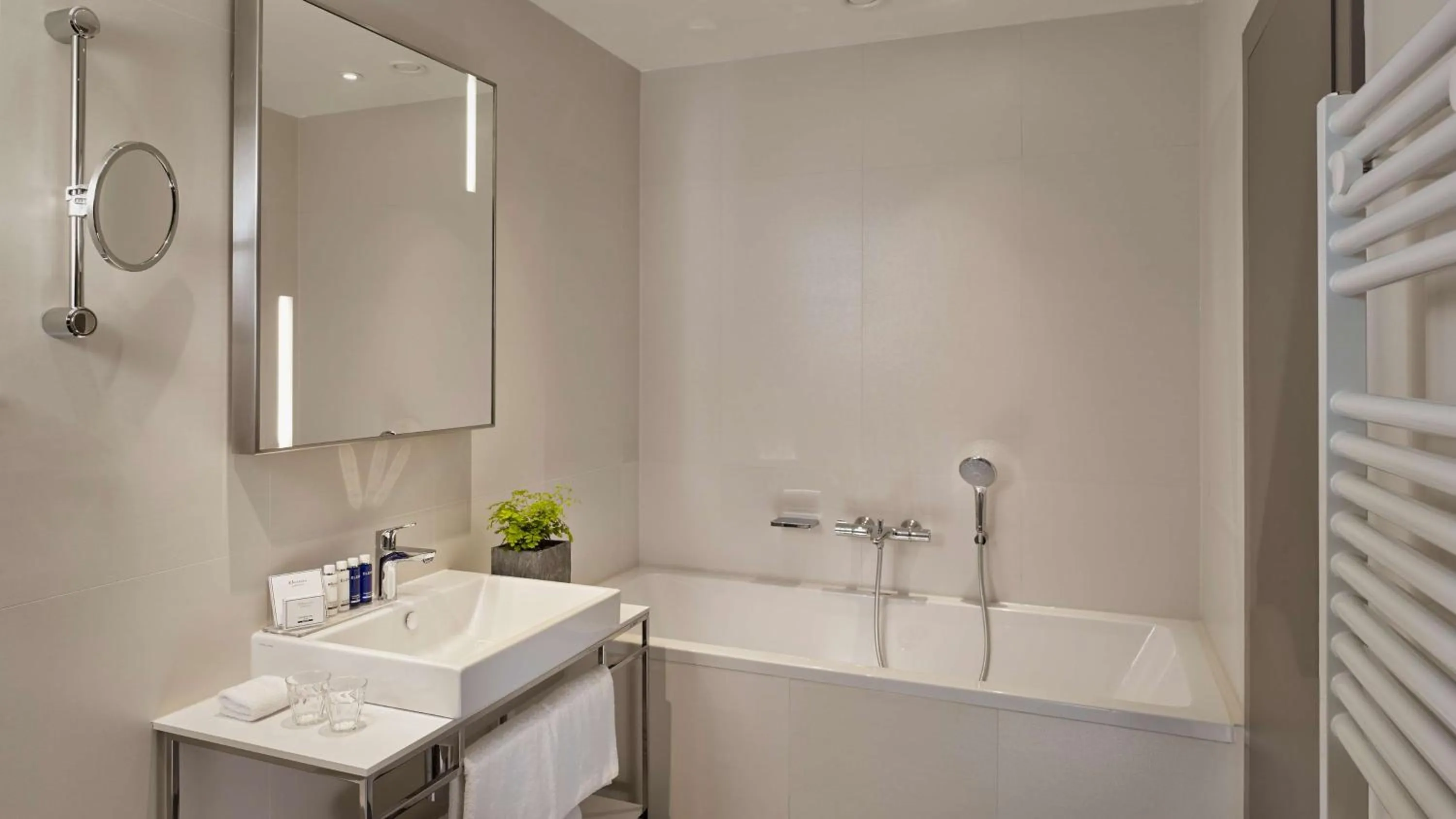 Bathroom in Park Plaza Nuremberg