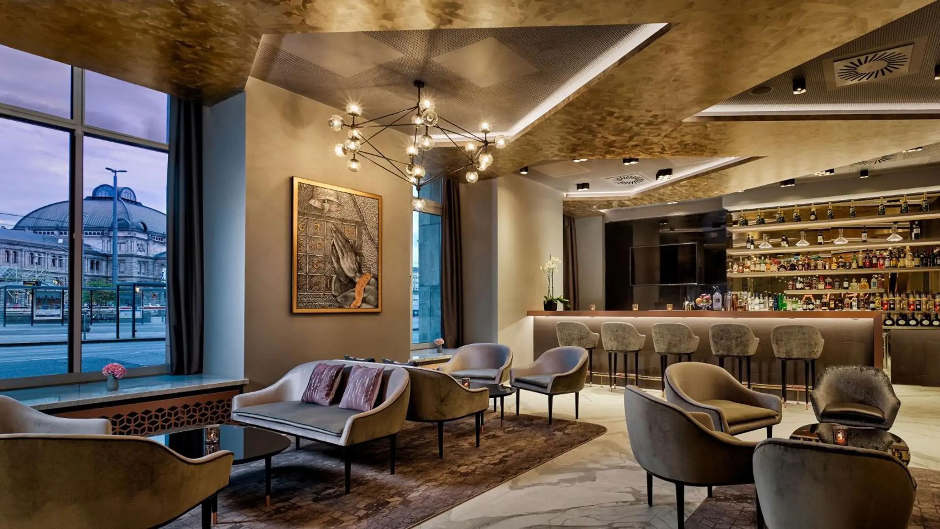 Lounge or bar in Park Plaza Nuremberg Lounge or bar in Park Plaza Nuremberg