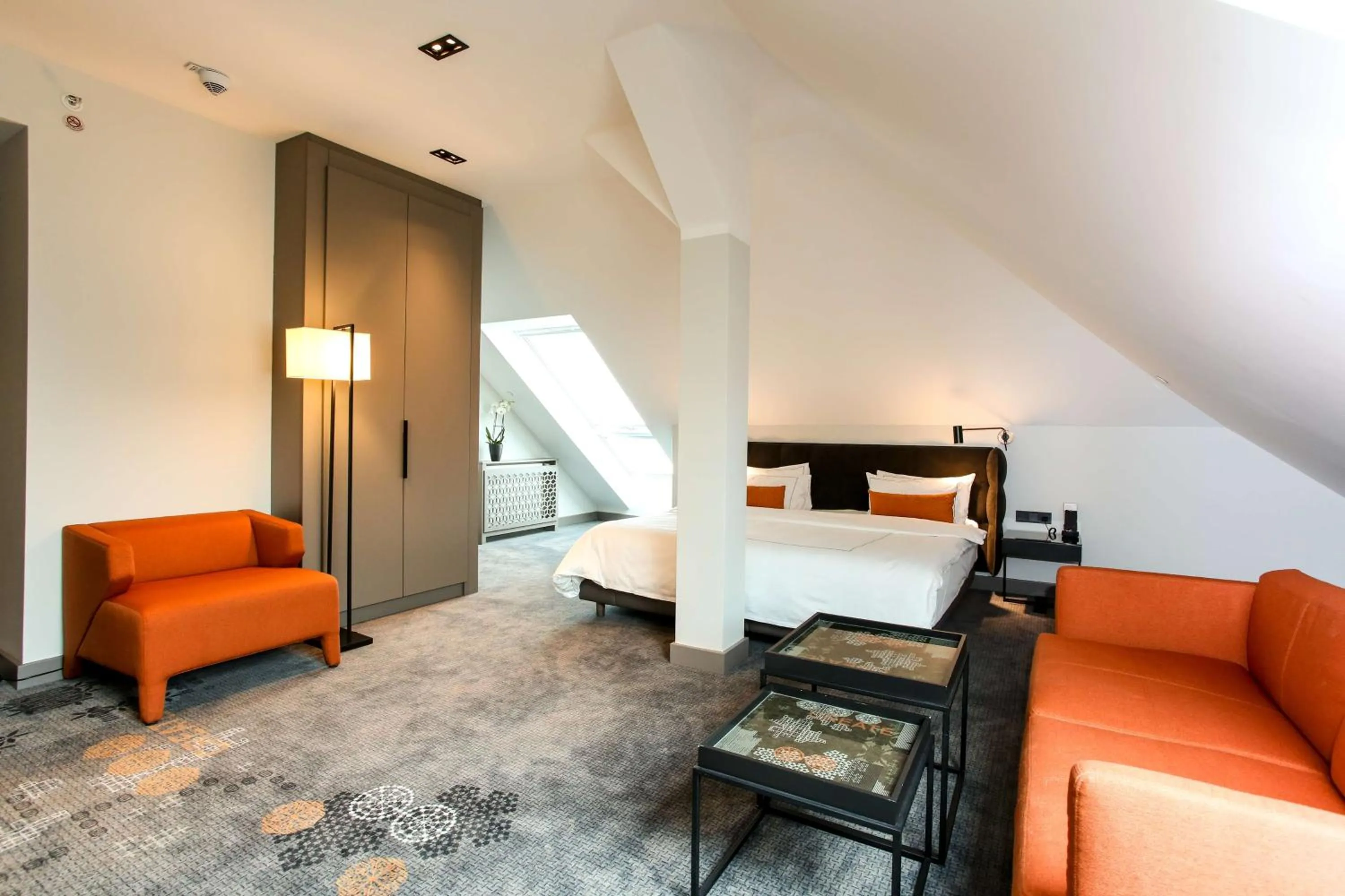 Photo of the whole room, Bed in Park Plaza Nuremberg