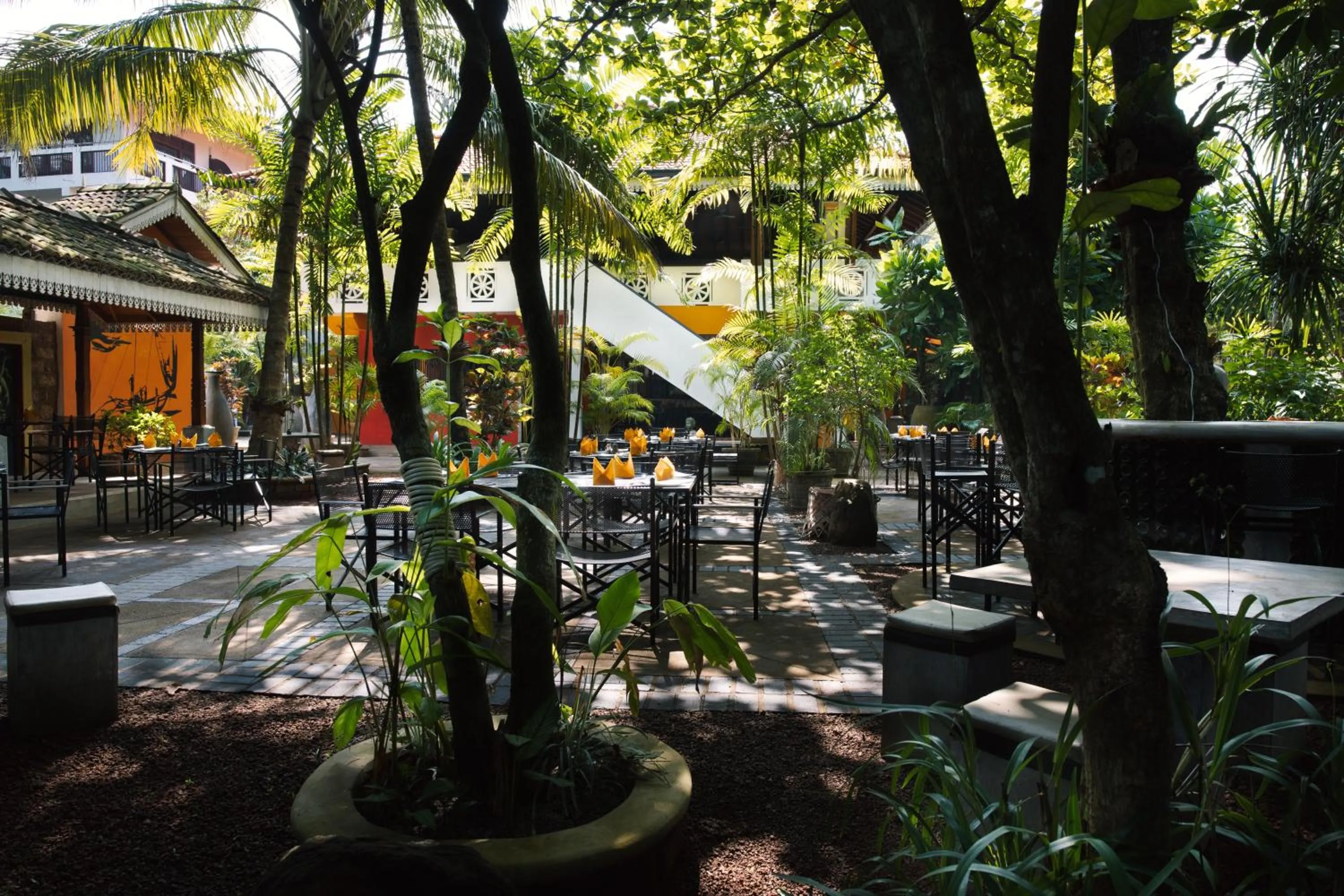 Restaurant/places to eat in Amal Beach Hotel