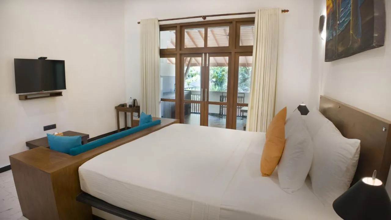 Bedroom, Bed in Amal Beach Hotel