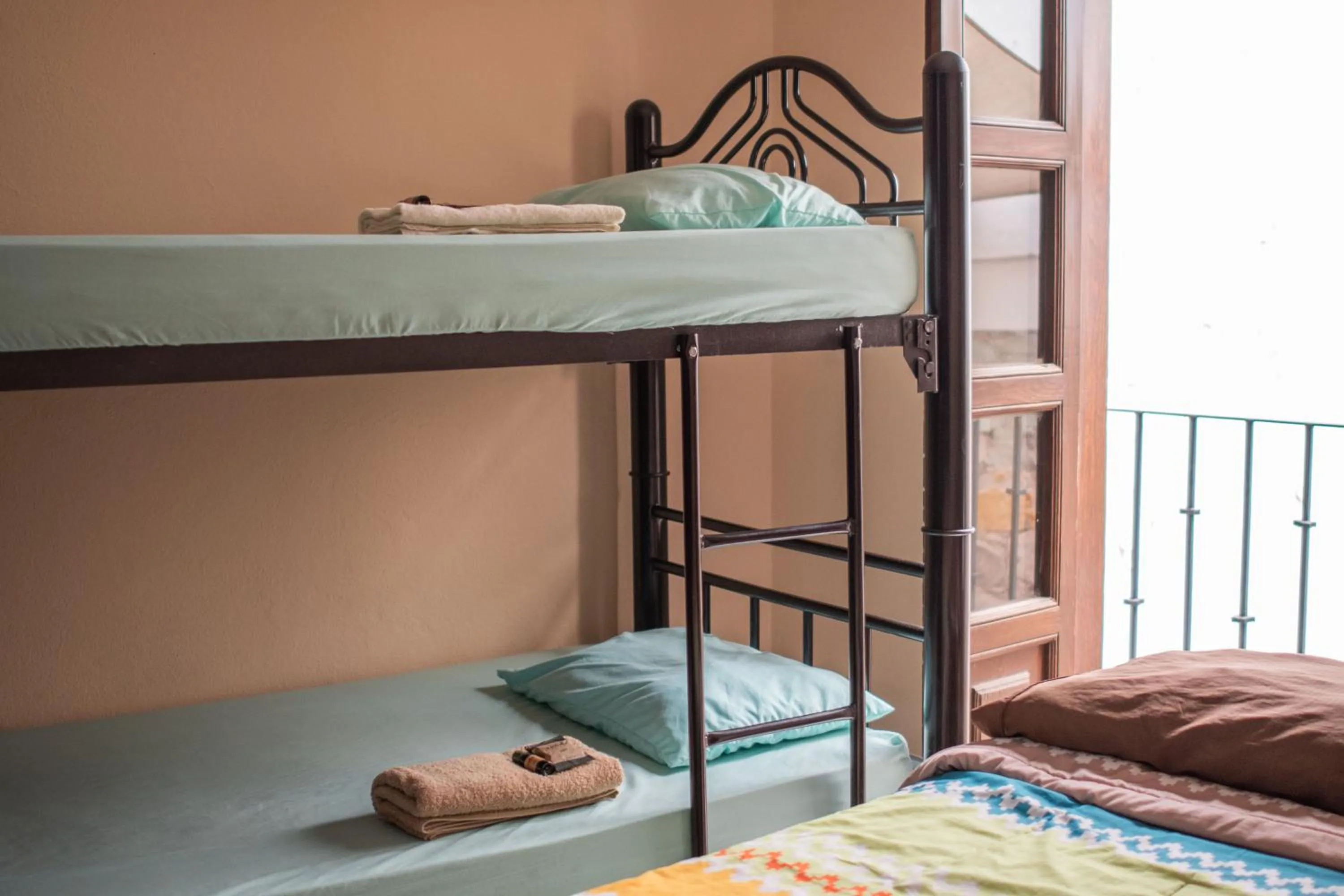 Bed in 4-Bed Female Dormitory Room in Hostal Encounter Guanajuato