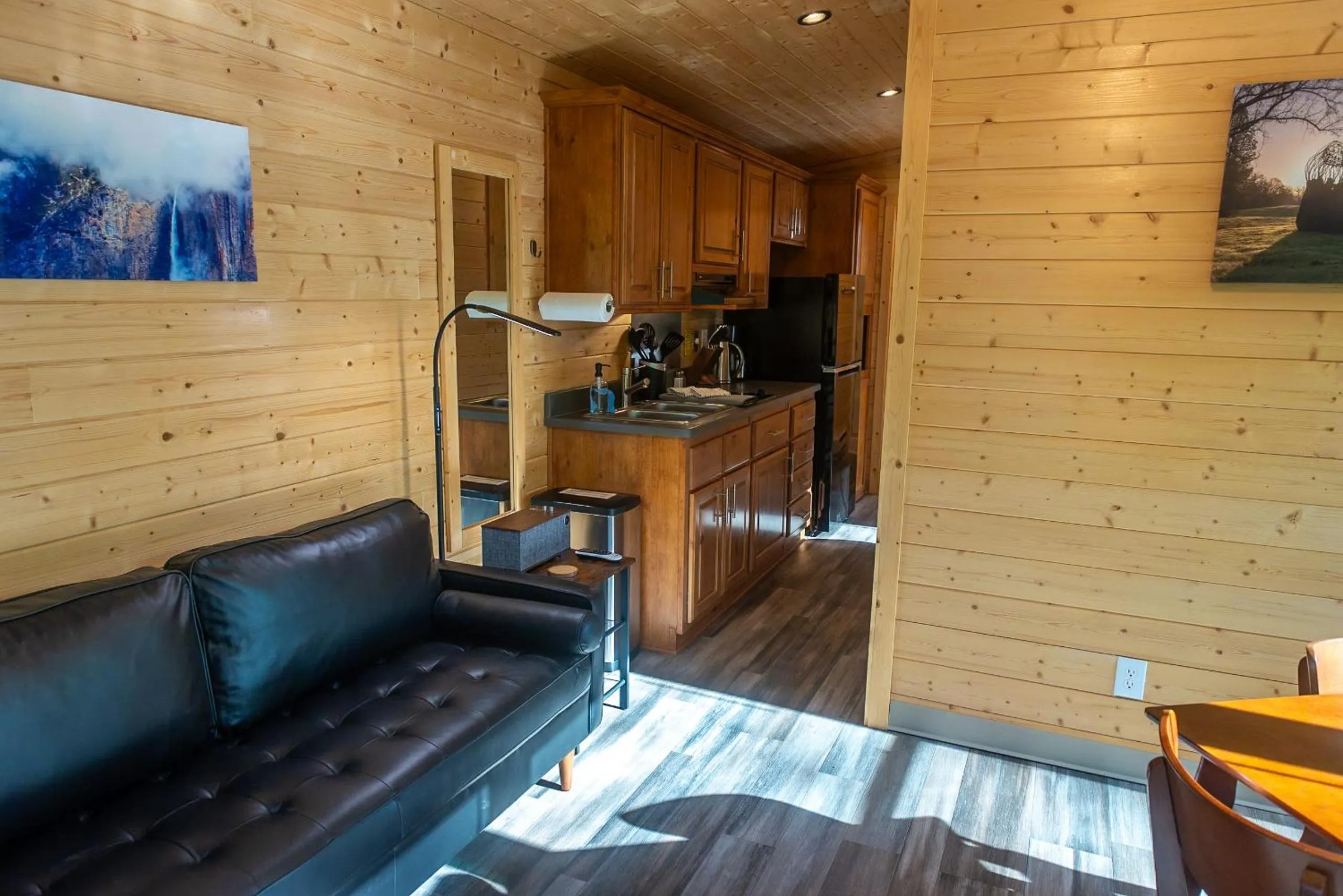 Kitchen or kitchenette in Sierra Meadows