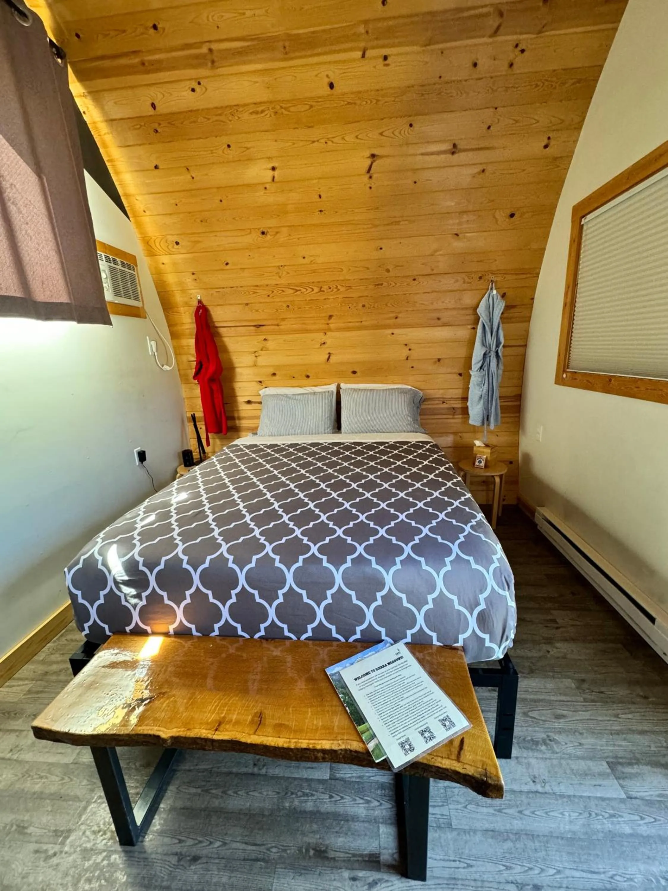 Bed in Sierra Meadows