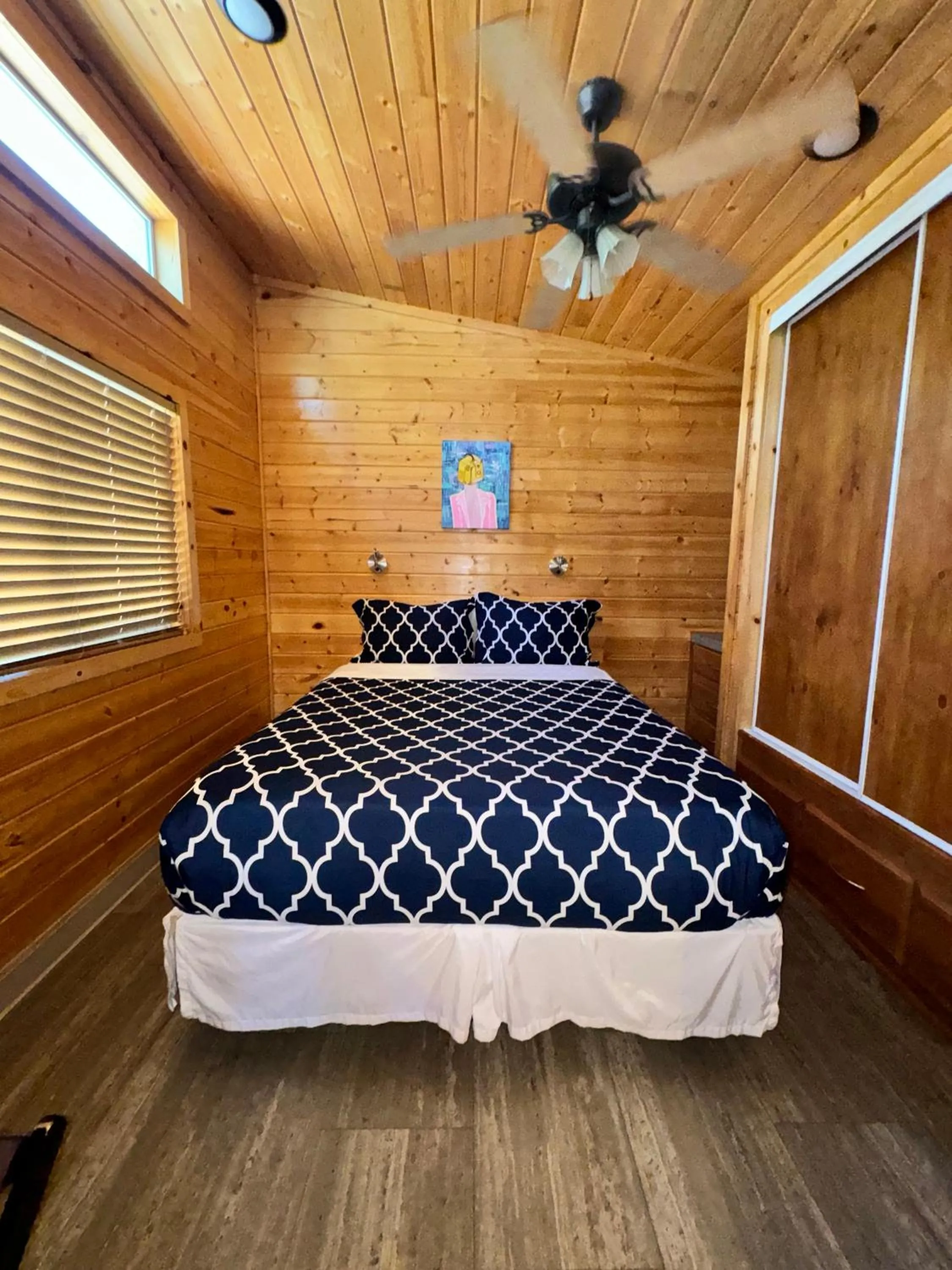 Bed in Sierra Meadows