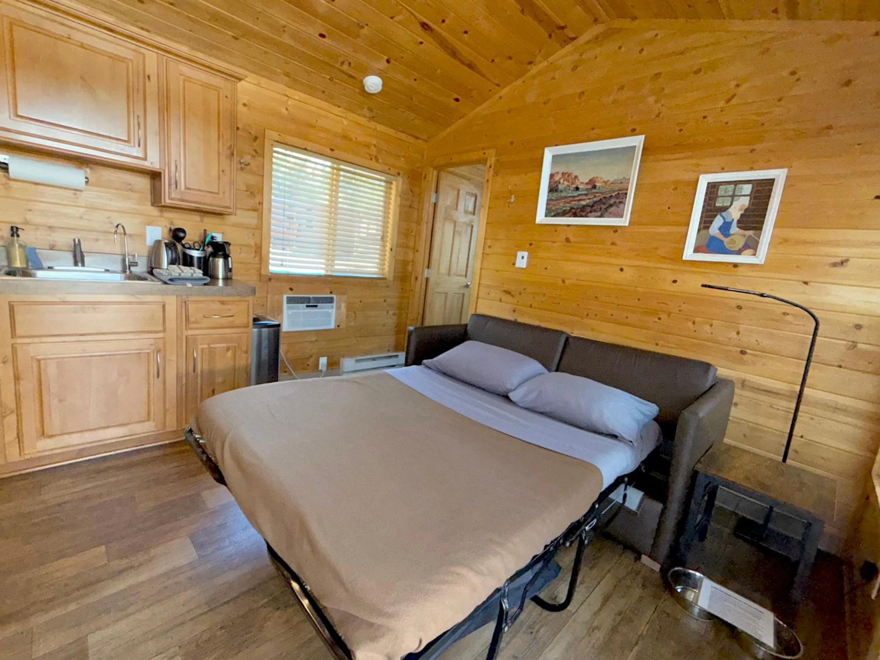 Living room, Bed in Sierra Meadows