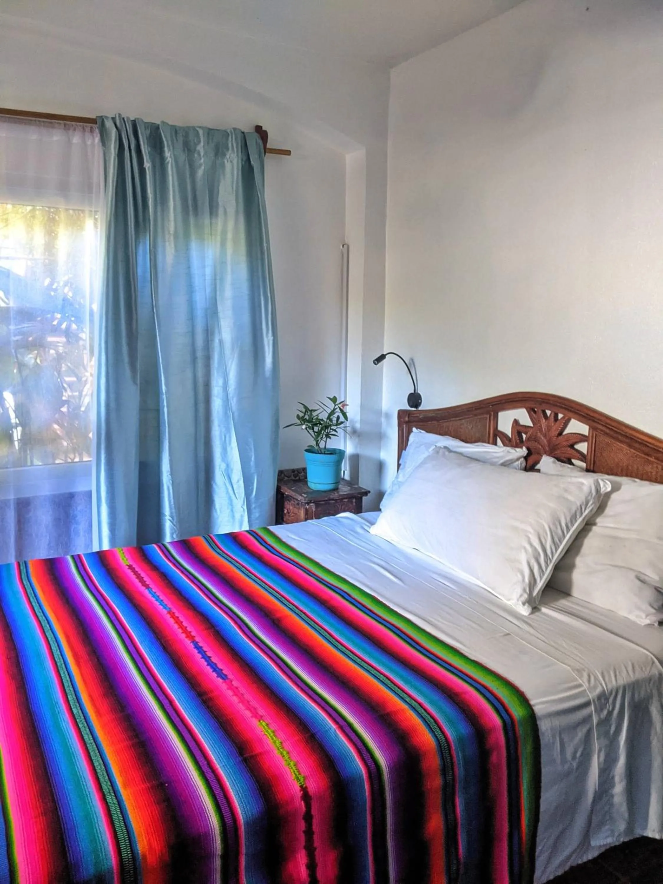 Bedroom, Bed in Seaside Inn Roatan