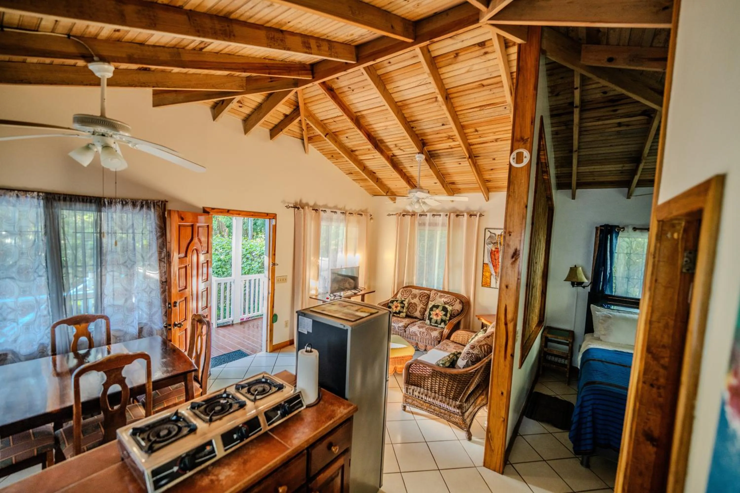 Living room in Seaside Inn Roatan