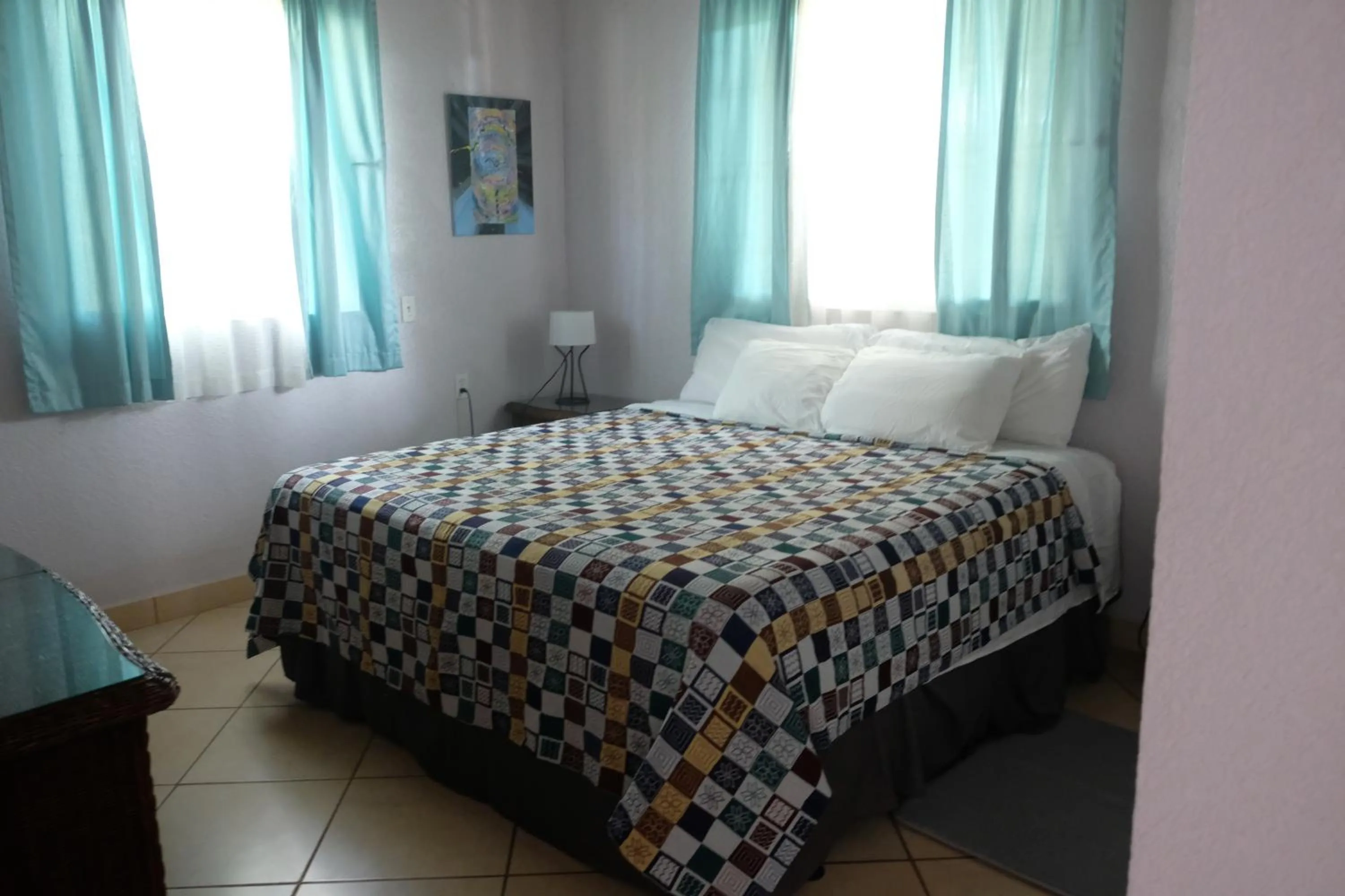 Bedroom, Bed in Seaside Inn Roatan