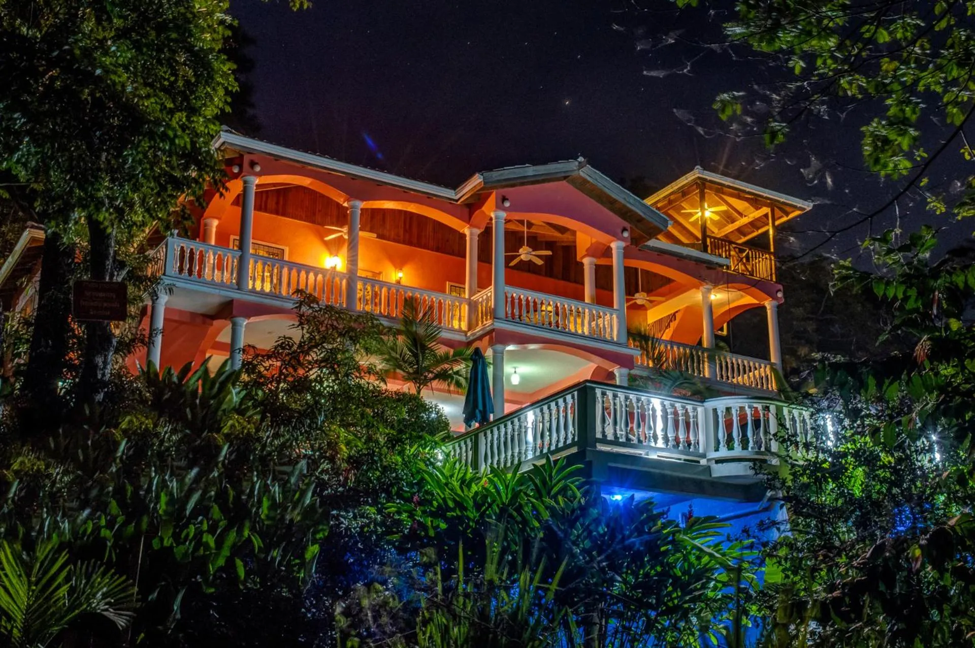 Property building in Seaside Inn Roatan