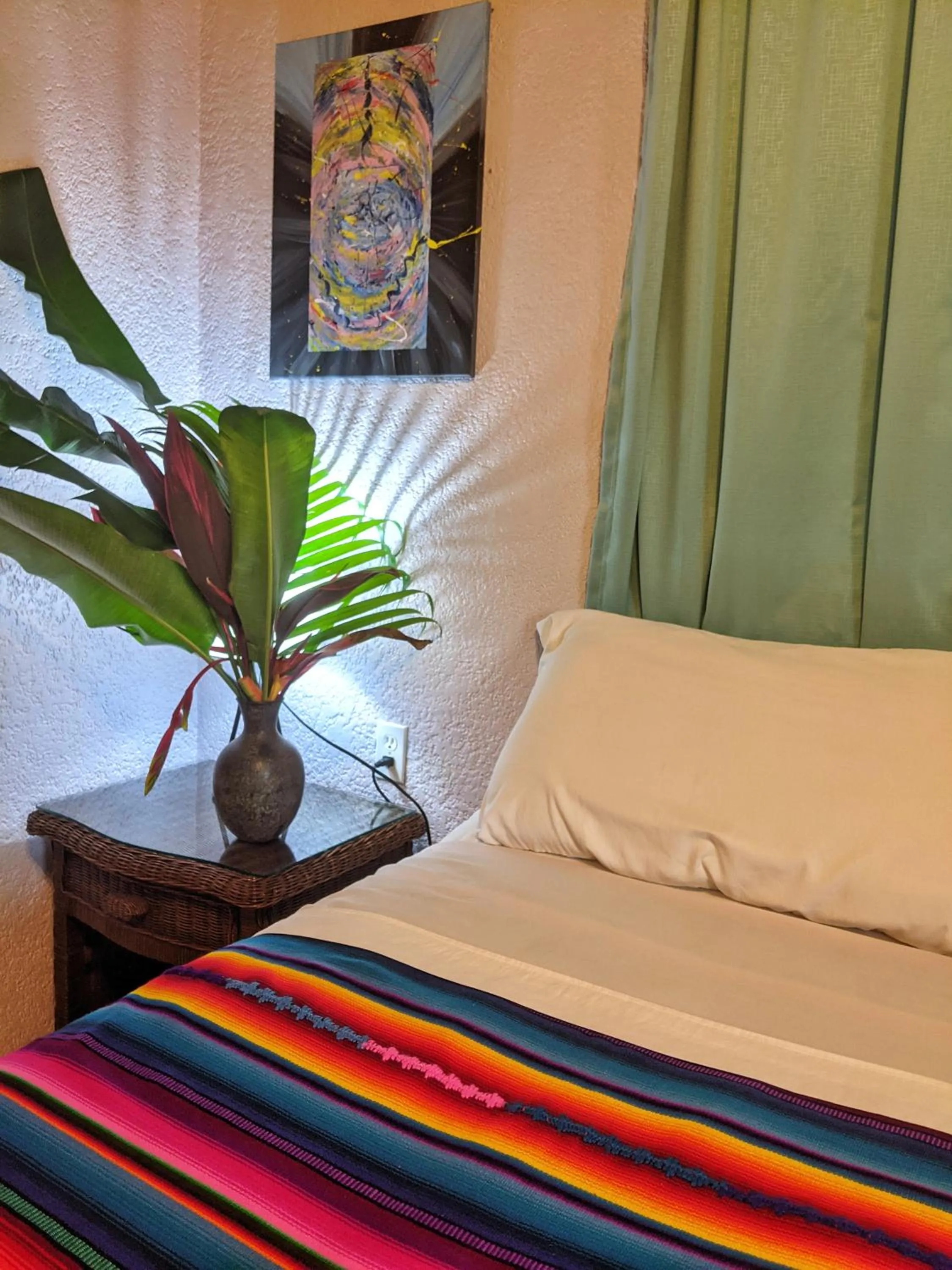 Bedroom, Bed in Seaside Inn Roatan