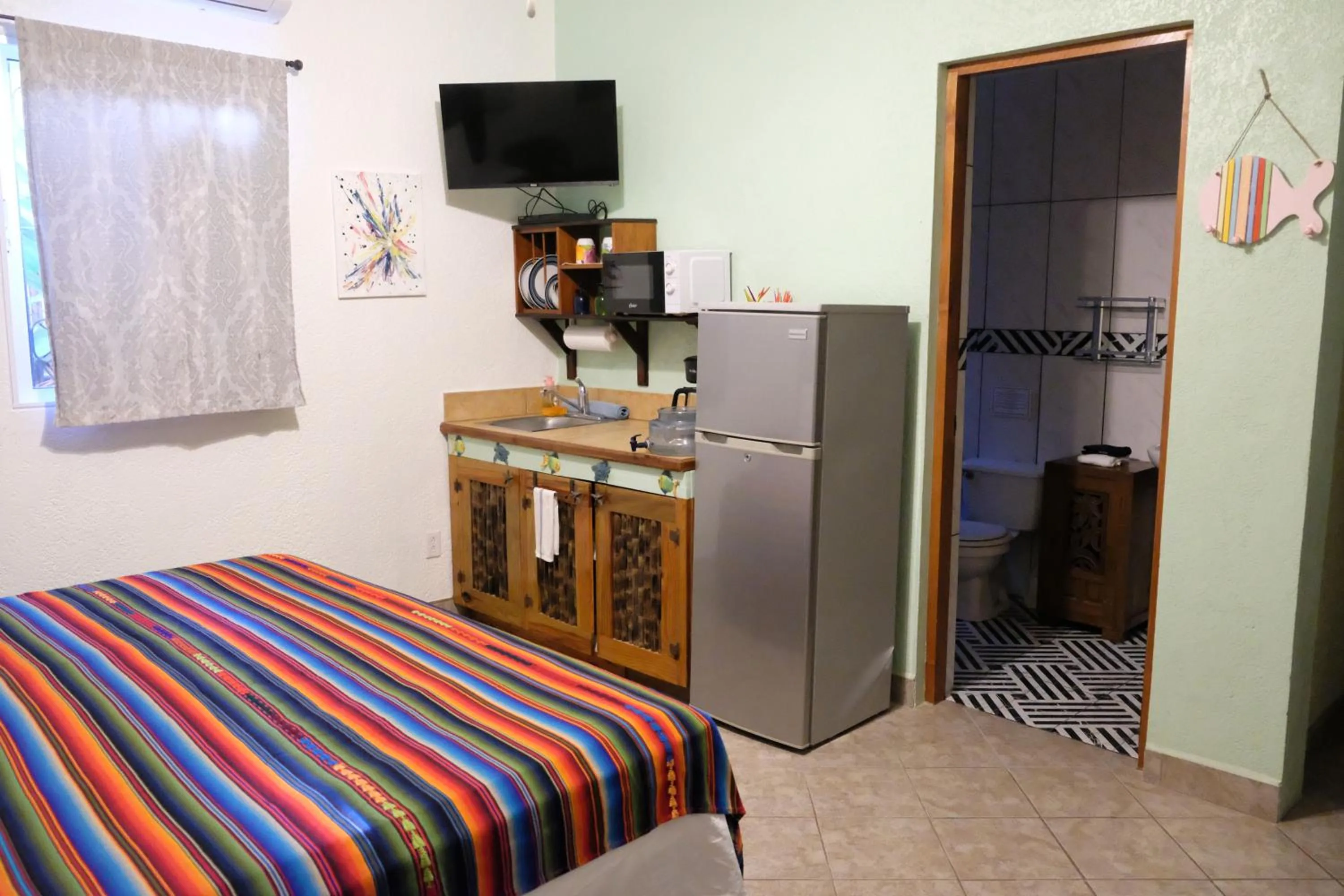 Bedroom, Bed in Seaside Inn Roatan