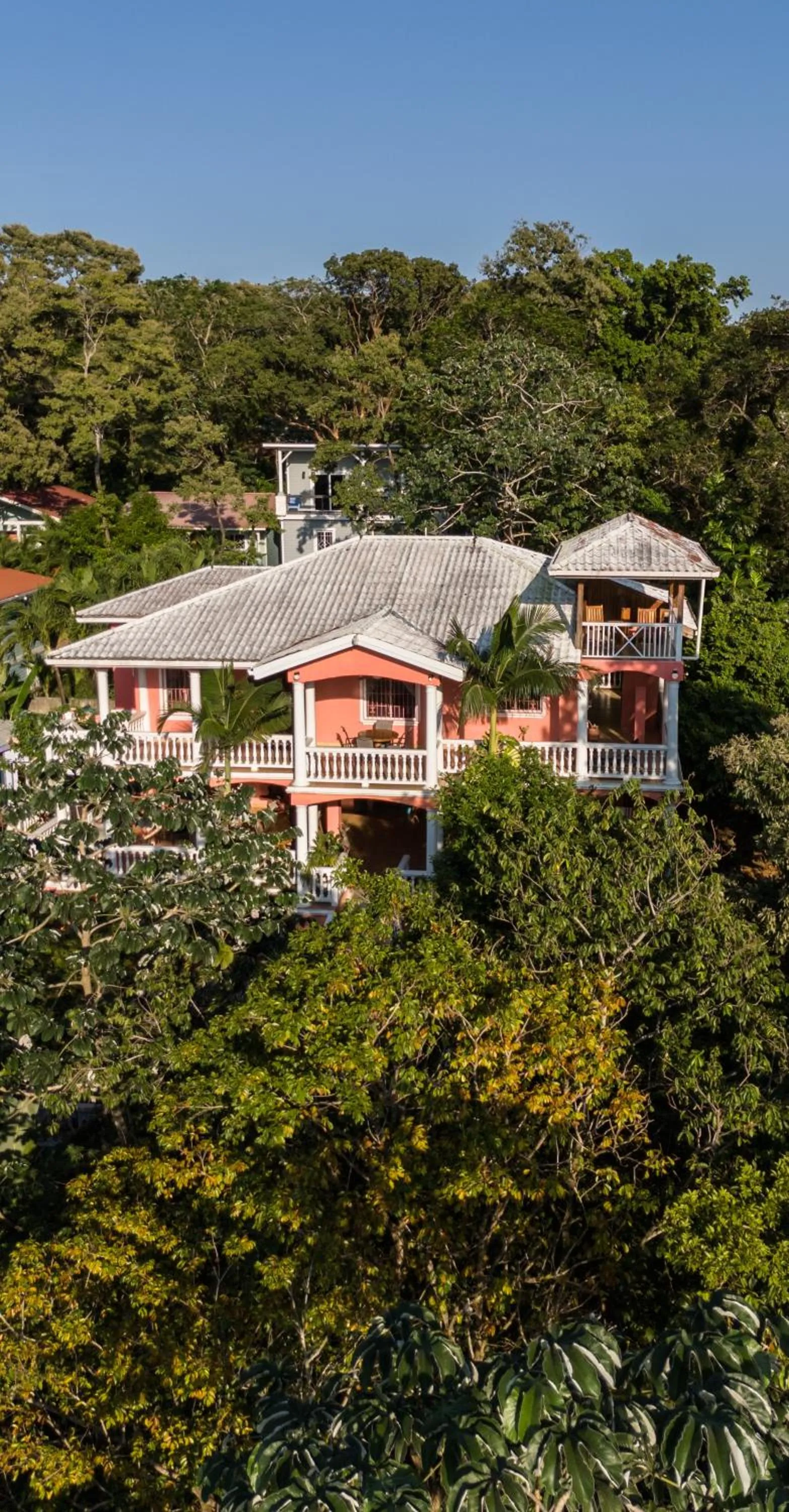 Property building in Seaside Inn Roatan