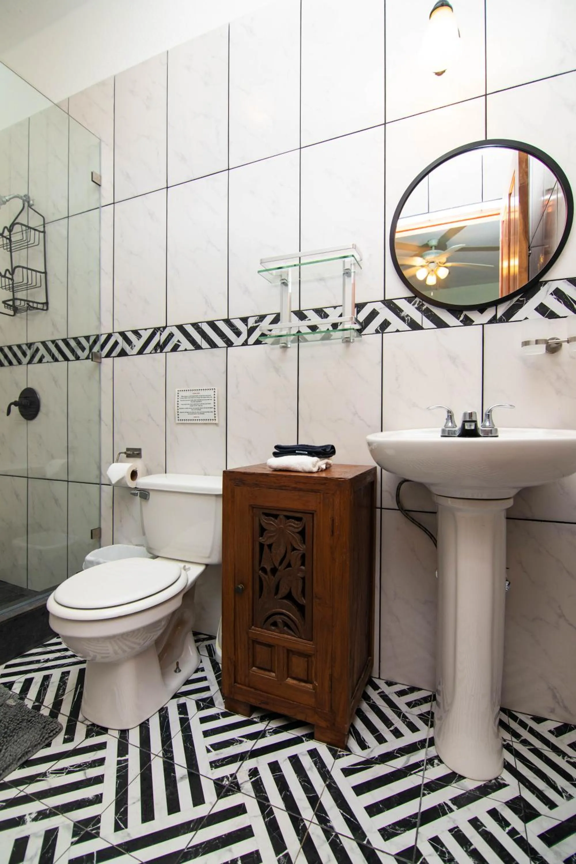 Bathroom in Seaside Inn Roatan