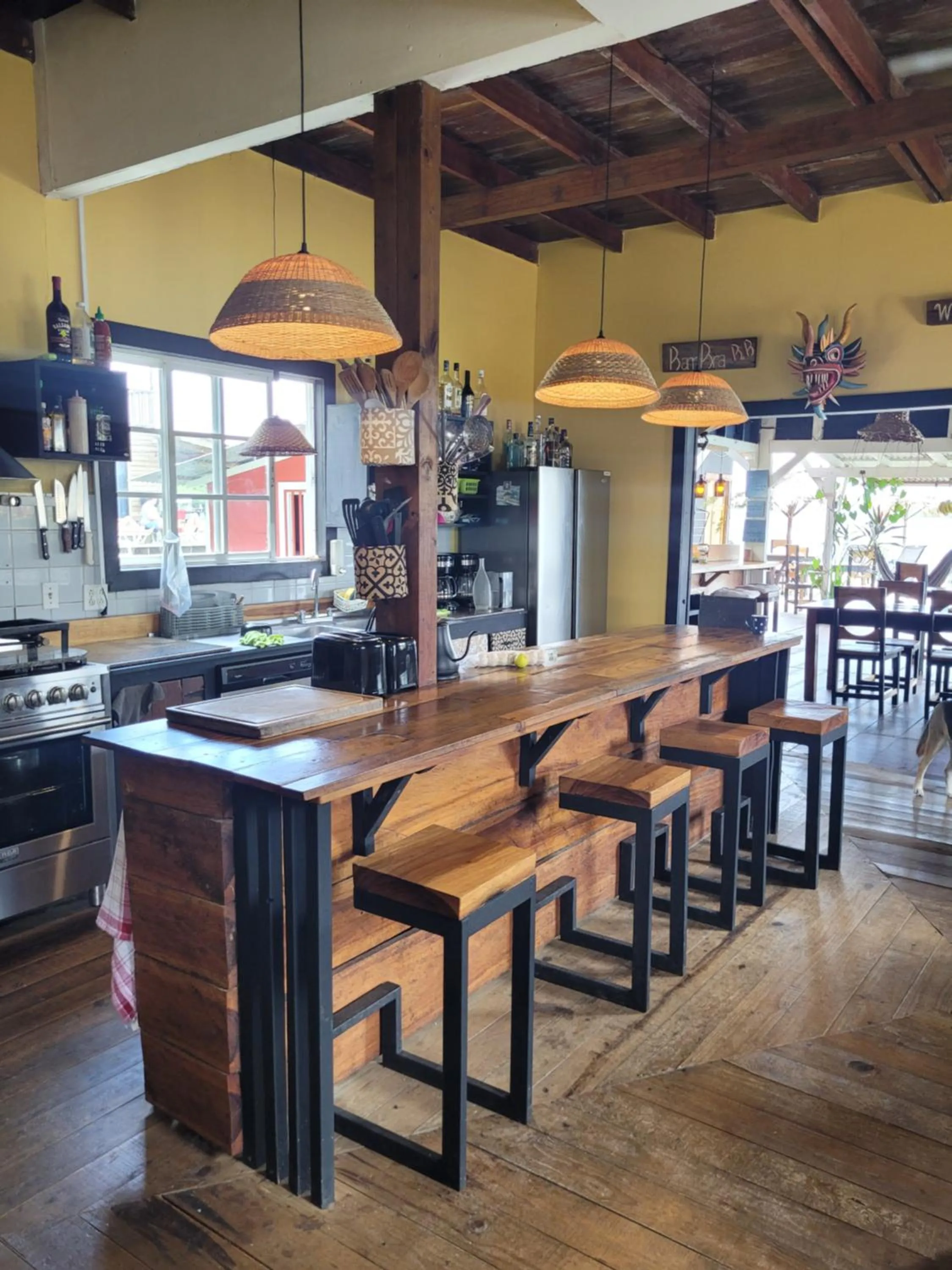 Kitchen or kitchenette in Barrbra BnB Over The Sea