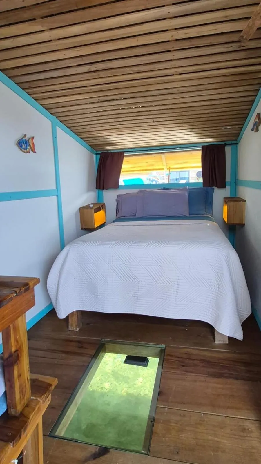 Bed in Barrbra BnB Over The Sea