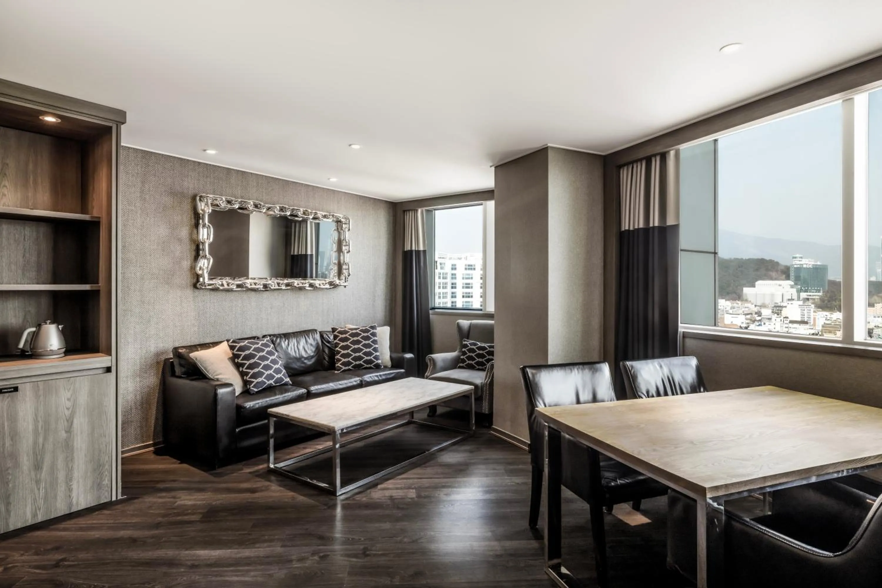 Living room in Kent Hotel Gwangalli by Kensington