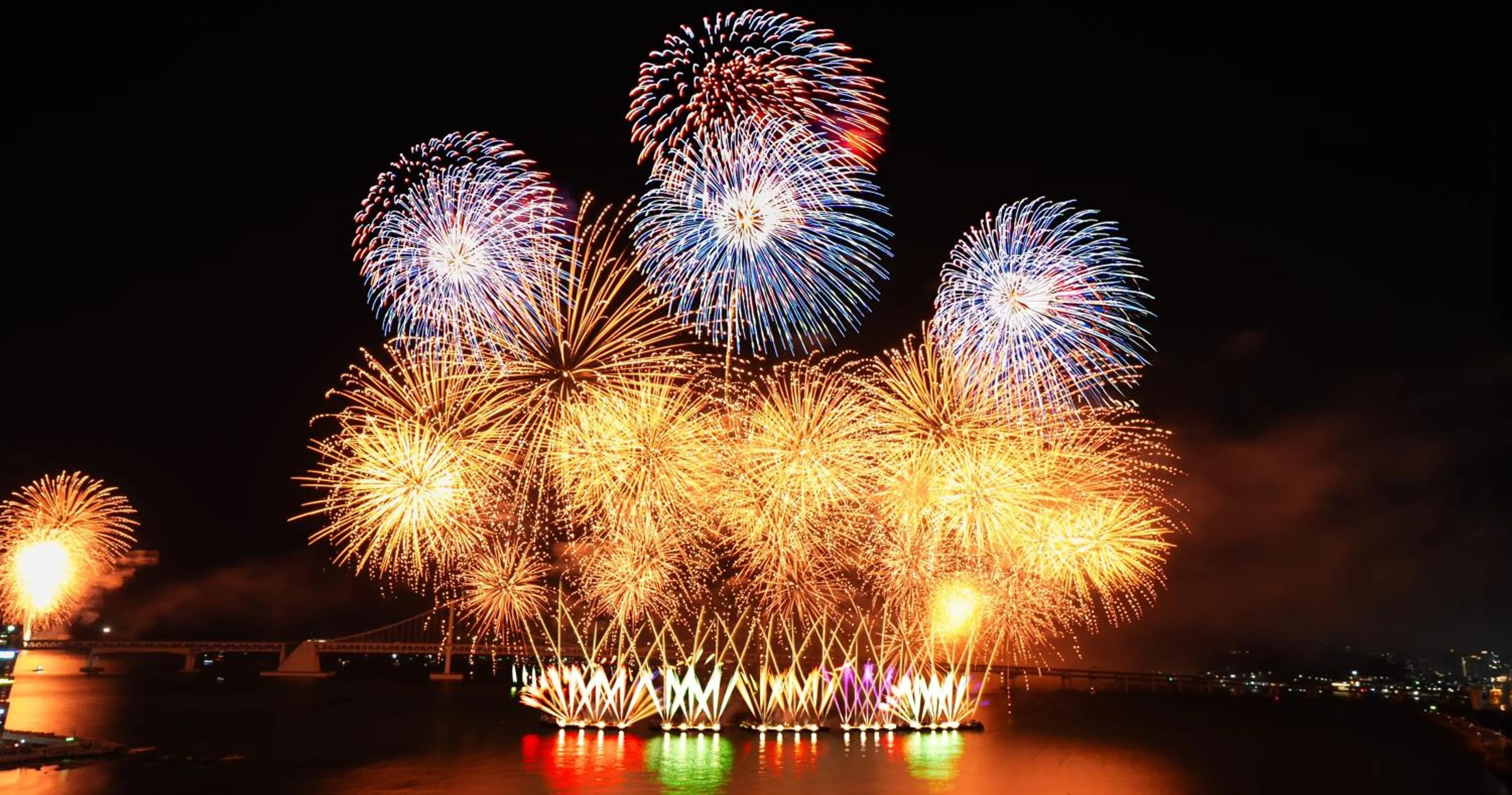 Entertainment in Kent Hotel Gwangalli by Kensington