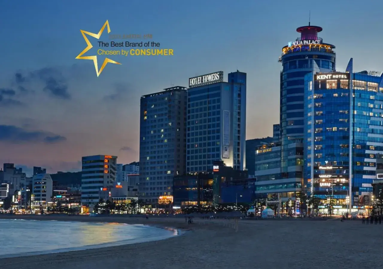 Property building in Kent Hotel Gwangalli by Kensington Property building in Kent Hotel Gwangalli by Kensington