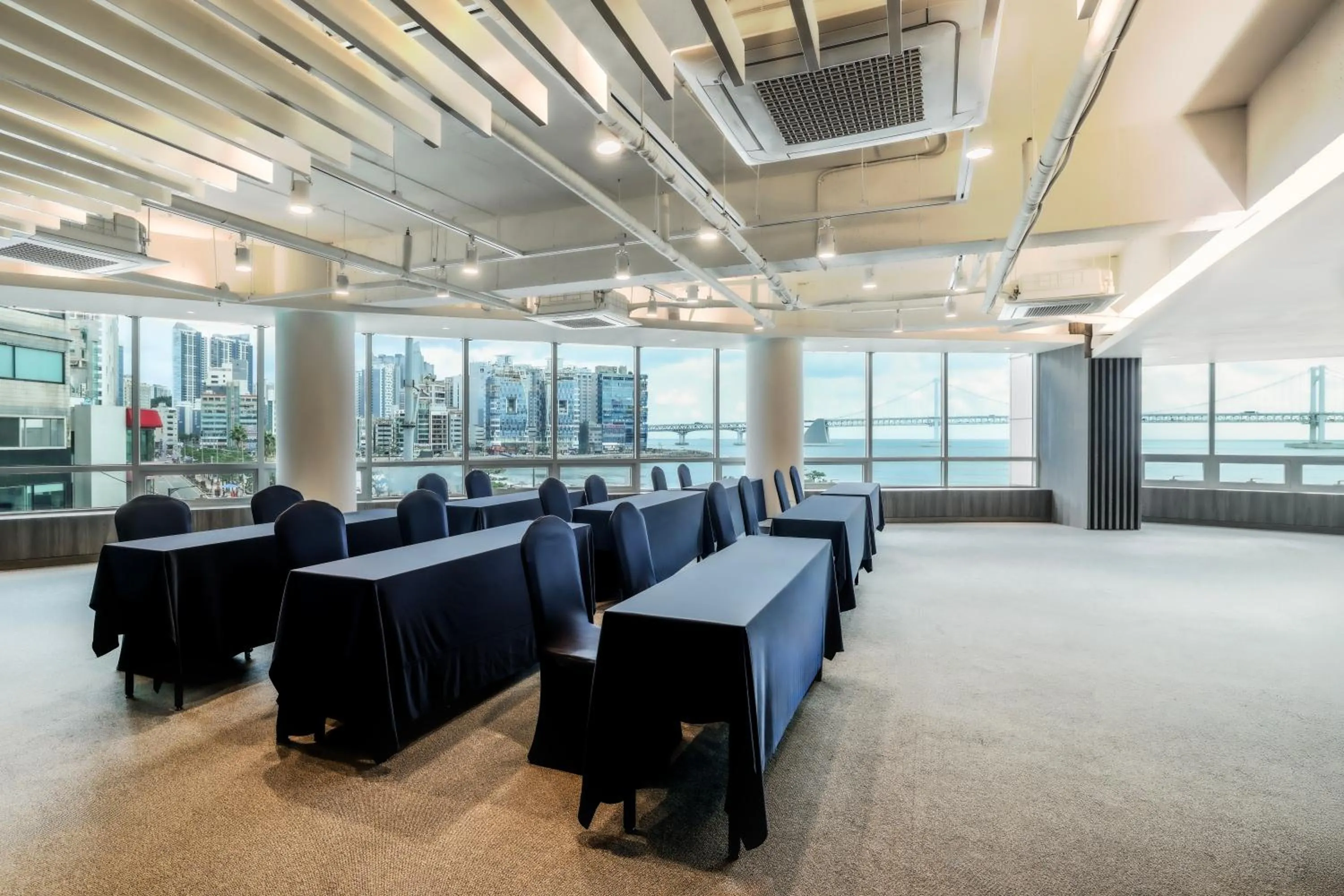 Banquet/Function facilities in Kent Hotel Gwangalli by Kensington