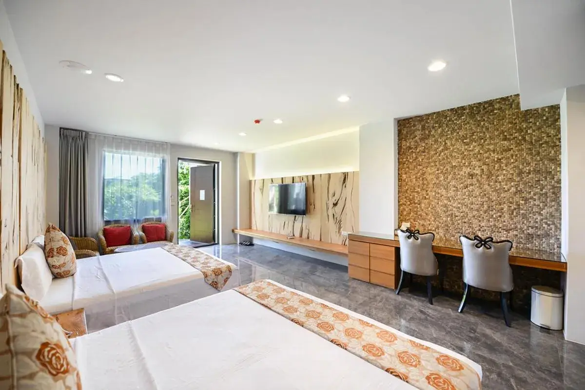 Bed in Oceanic Pearl Resort Bed in Oceanic Pearl Resort