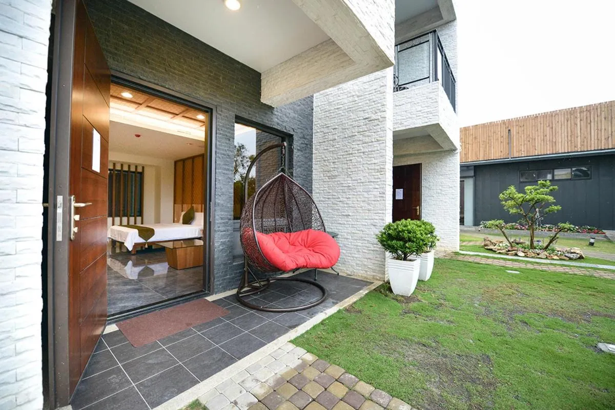 Oceanic Pearl Resort