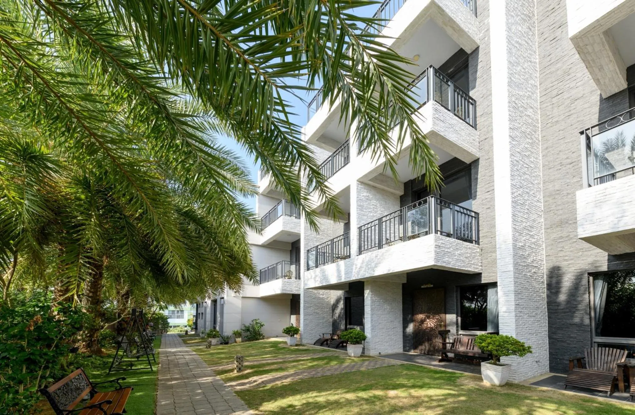 Oceanic Pearl Resort