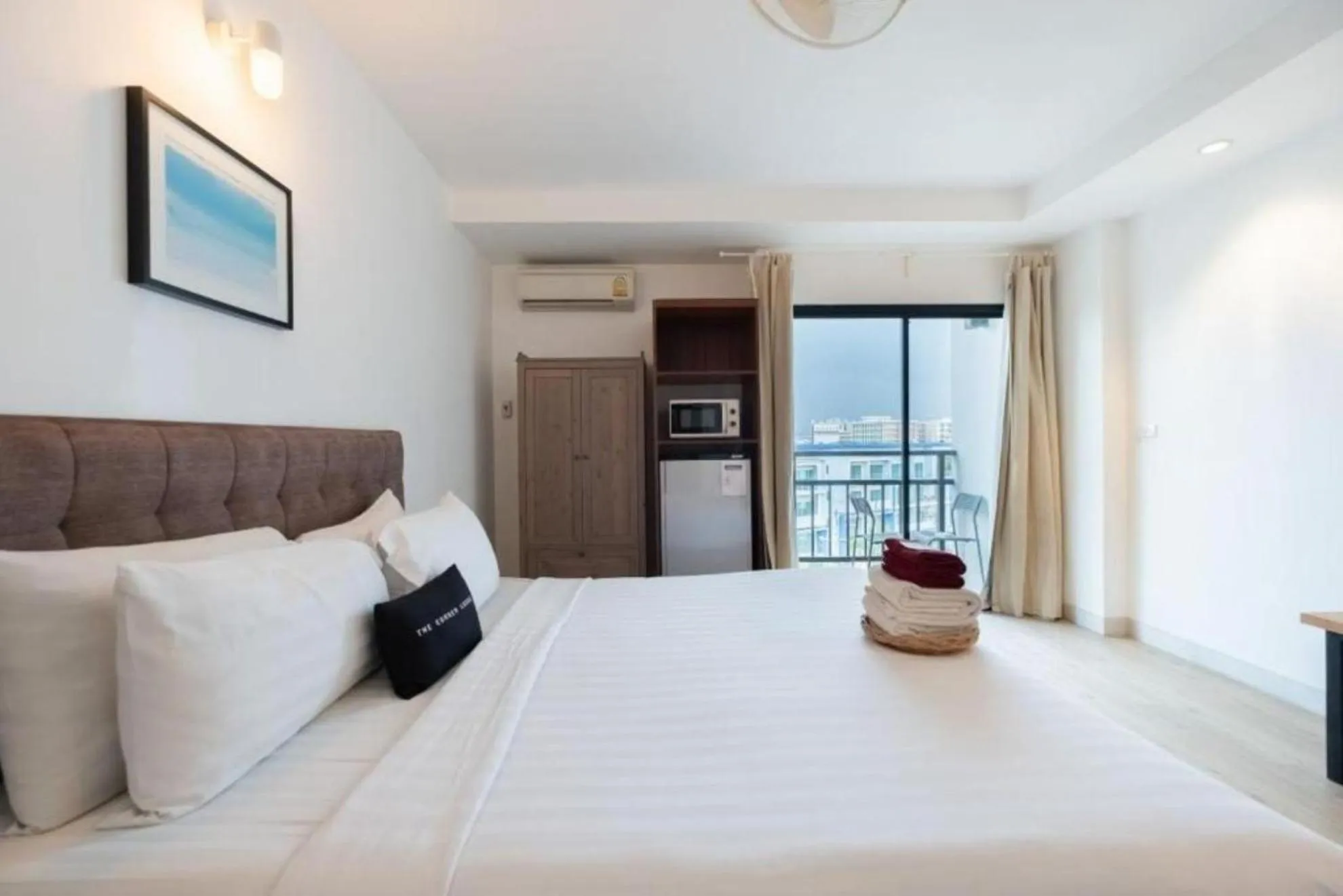 Bed in The Corner Lodge