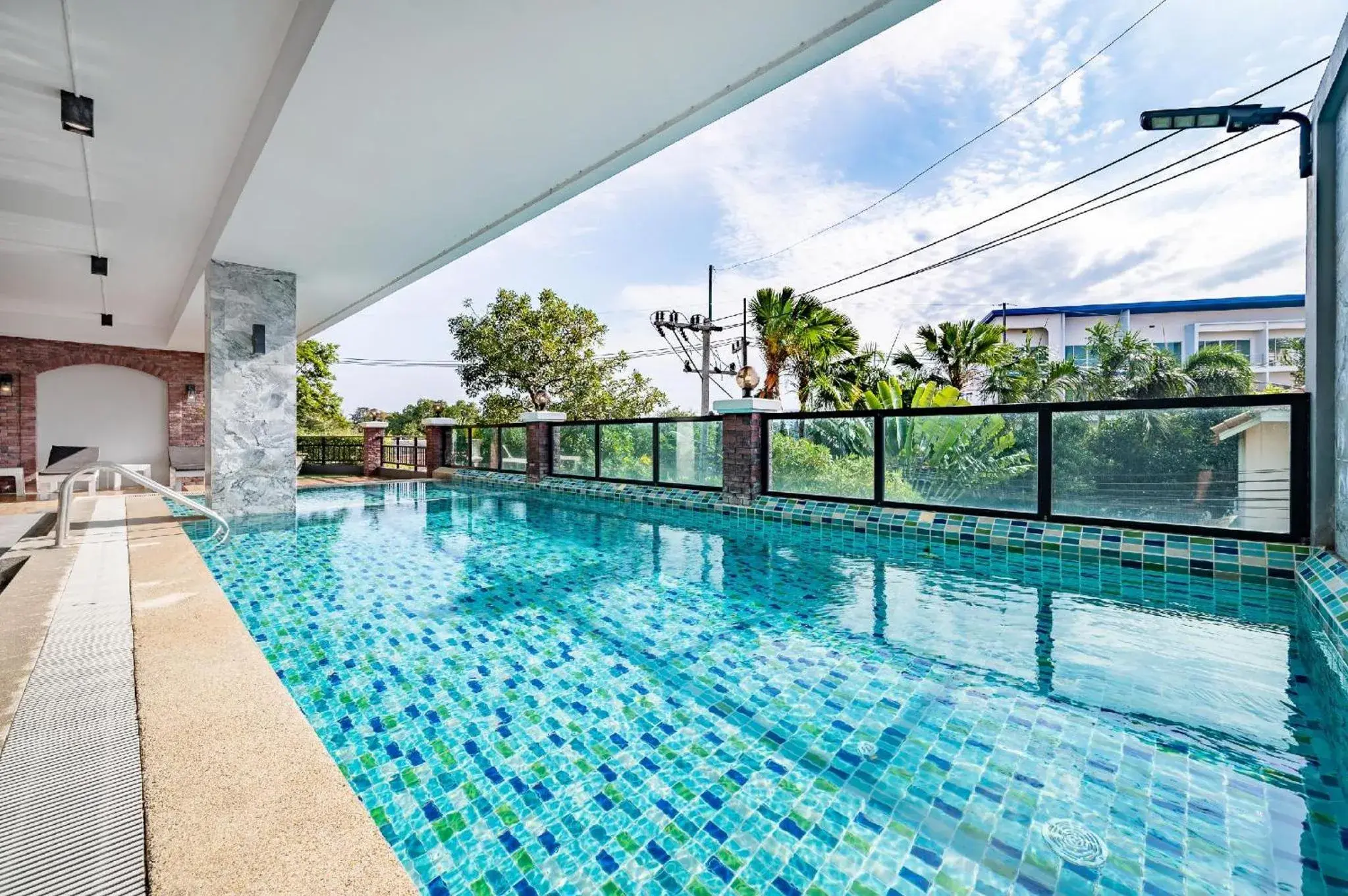 Swimming pool in The Corner Lodge Swimming pool in The Corner Lodge