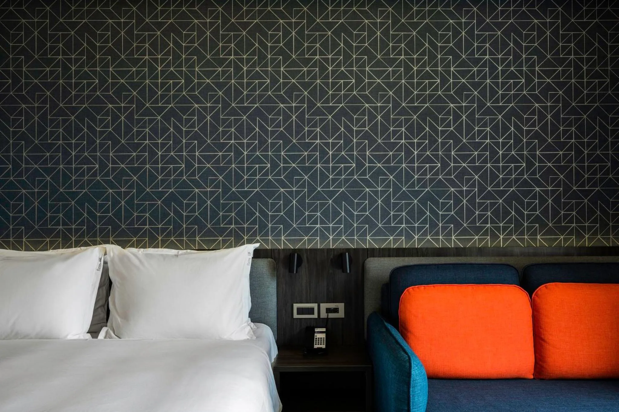 Photo of the whole room, Bed in Holiday Inn Express Kaohsiung Love River by IHG