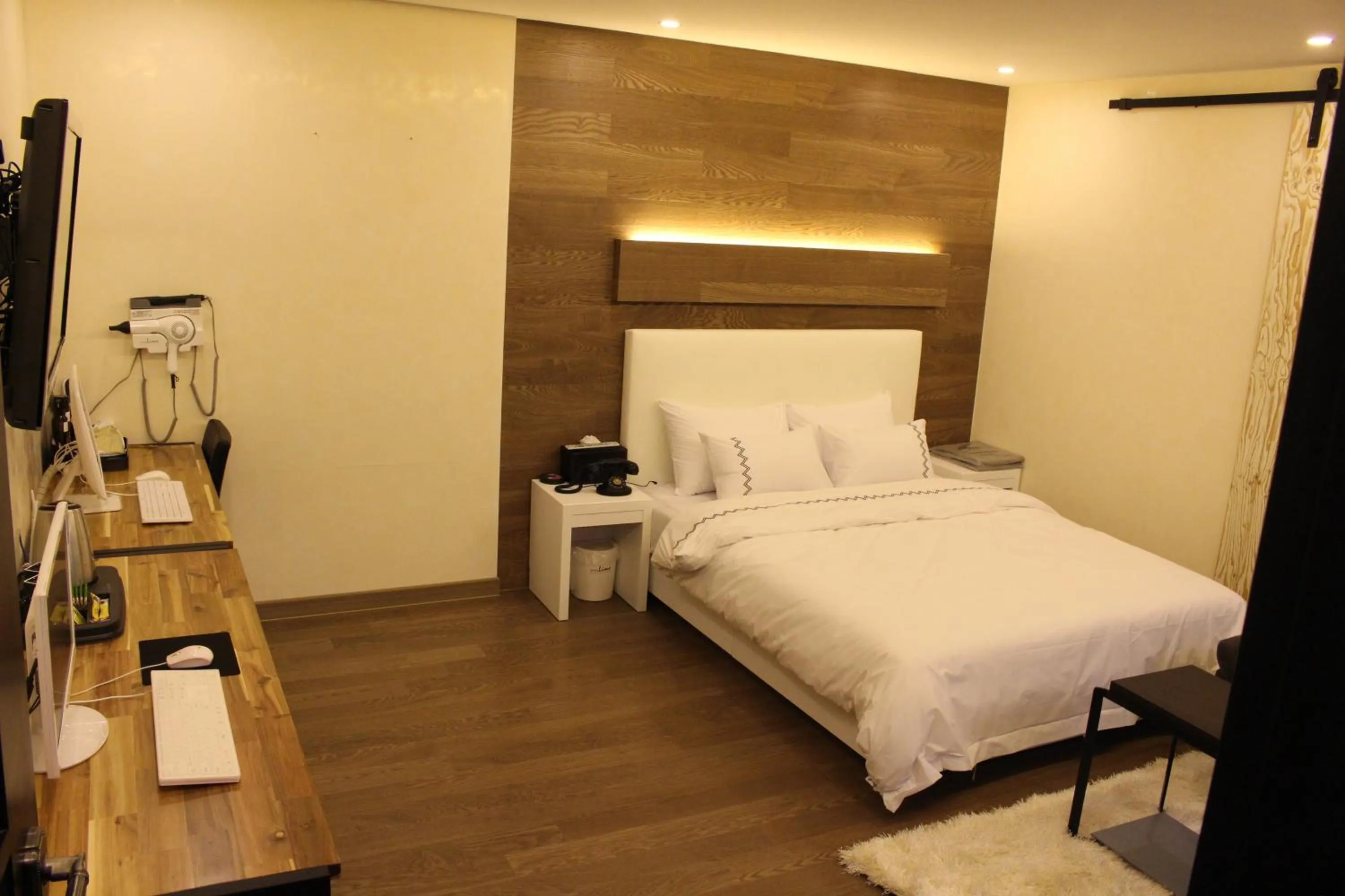 Bedroom, Bed in Jeonju Lime Hotel