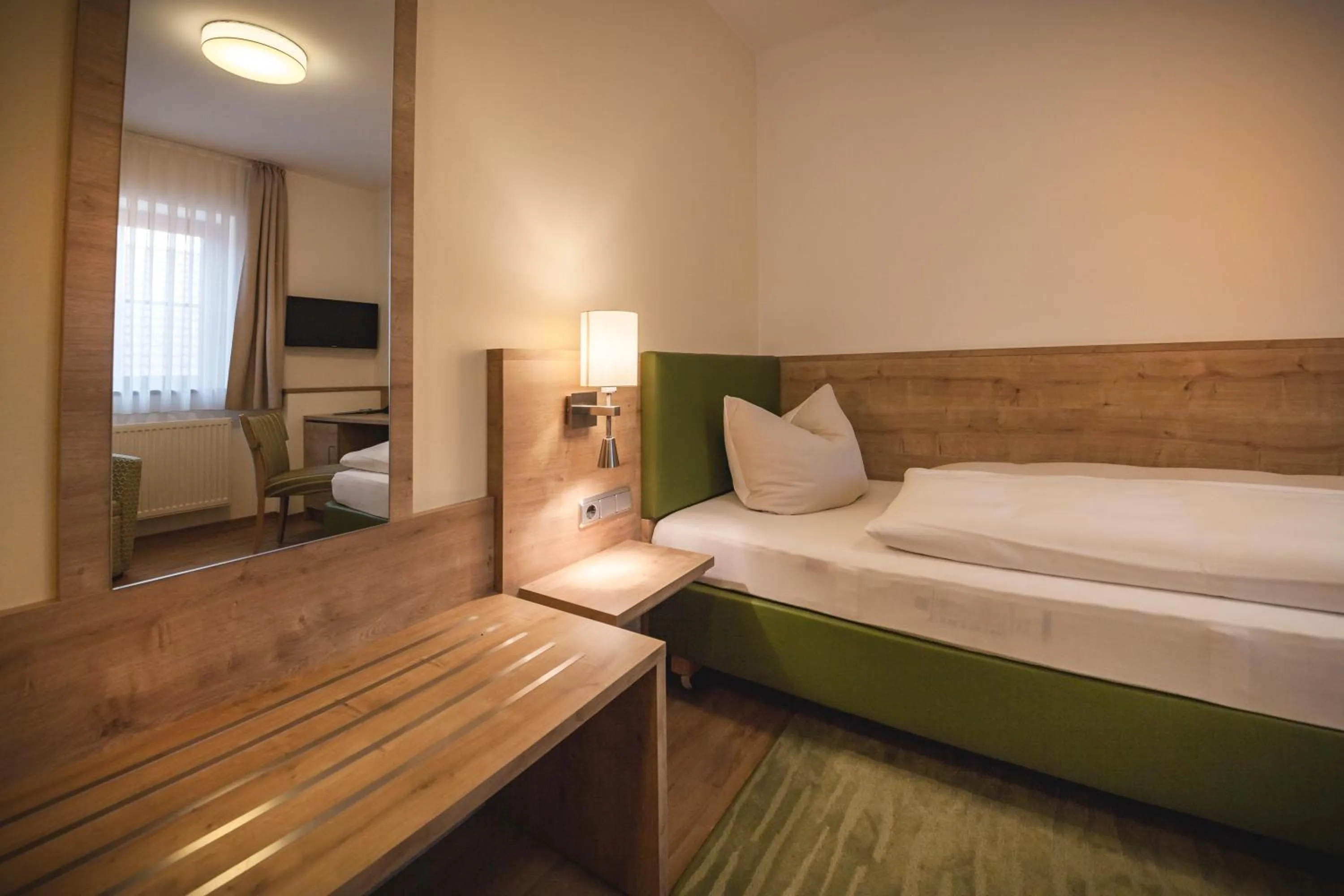 Photo of the whole room, Bed in Gasthof - Hotel Zur Post