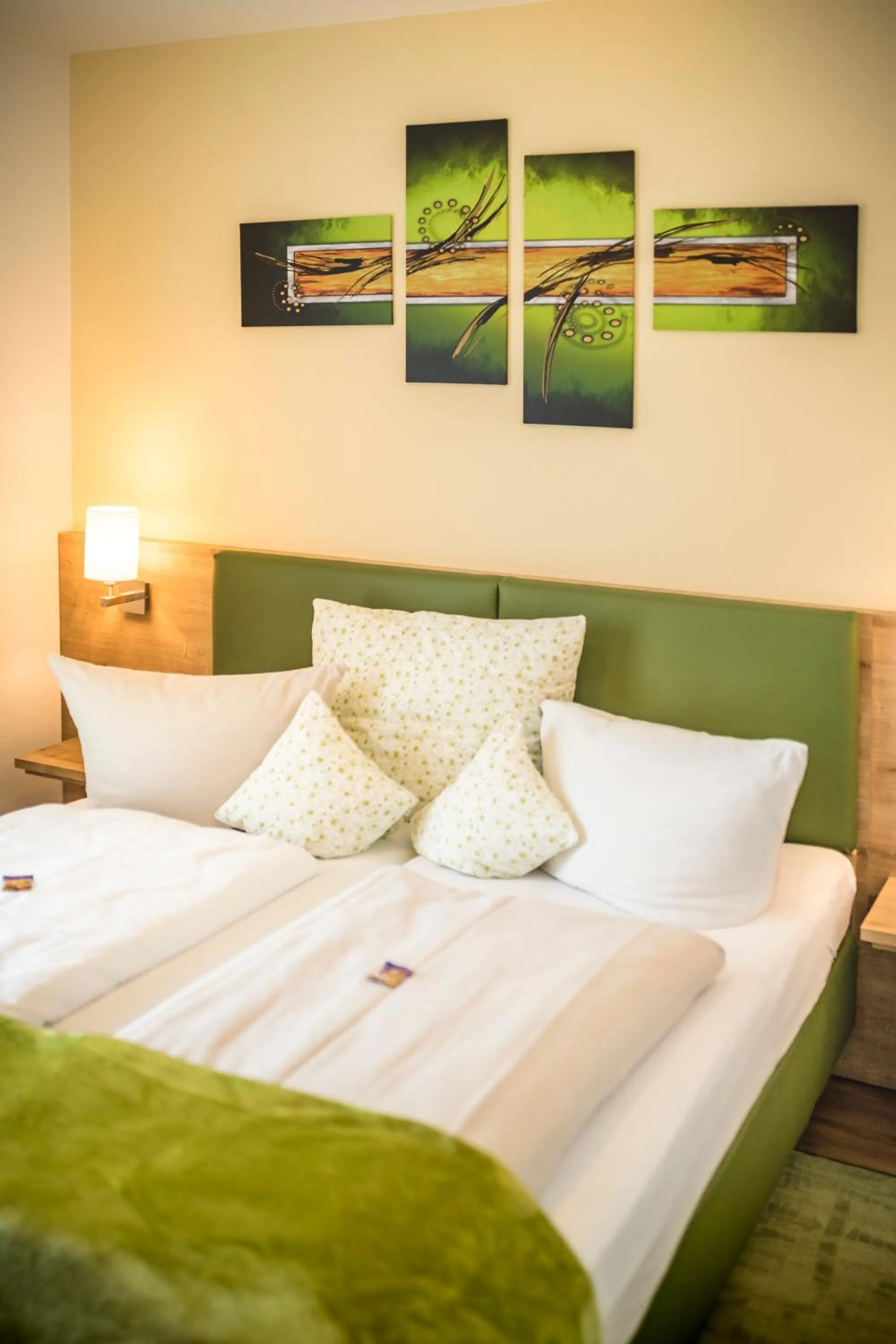 Bed in Gasthof - Hotel Zur Post