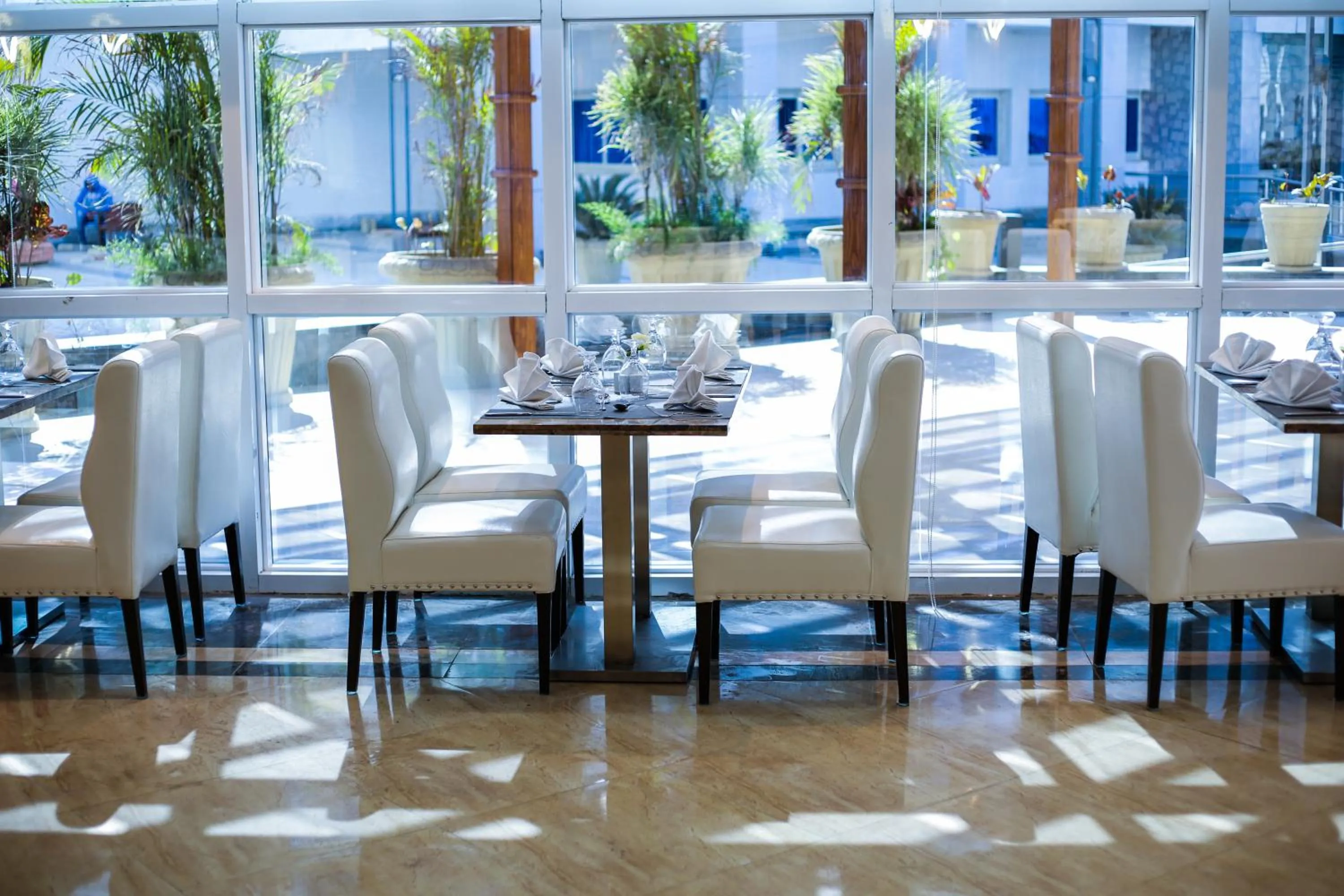 Restaurant/places to eat in Tolip Inn Maadi