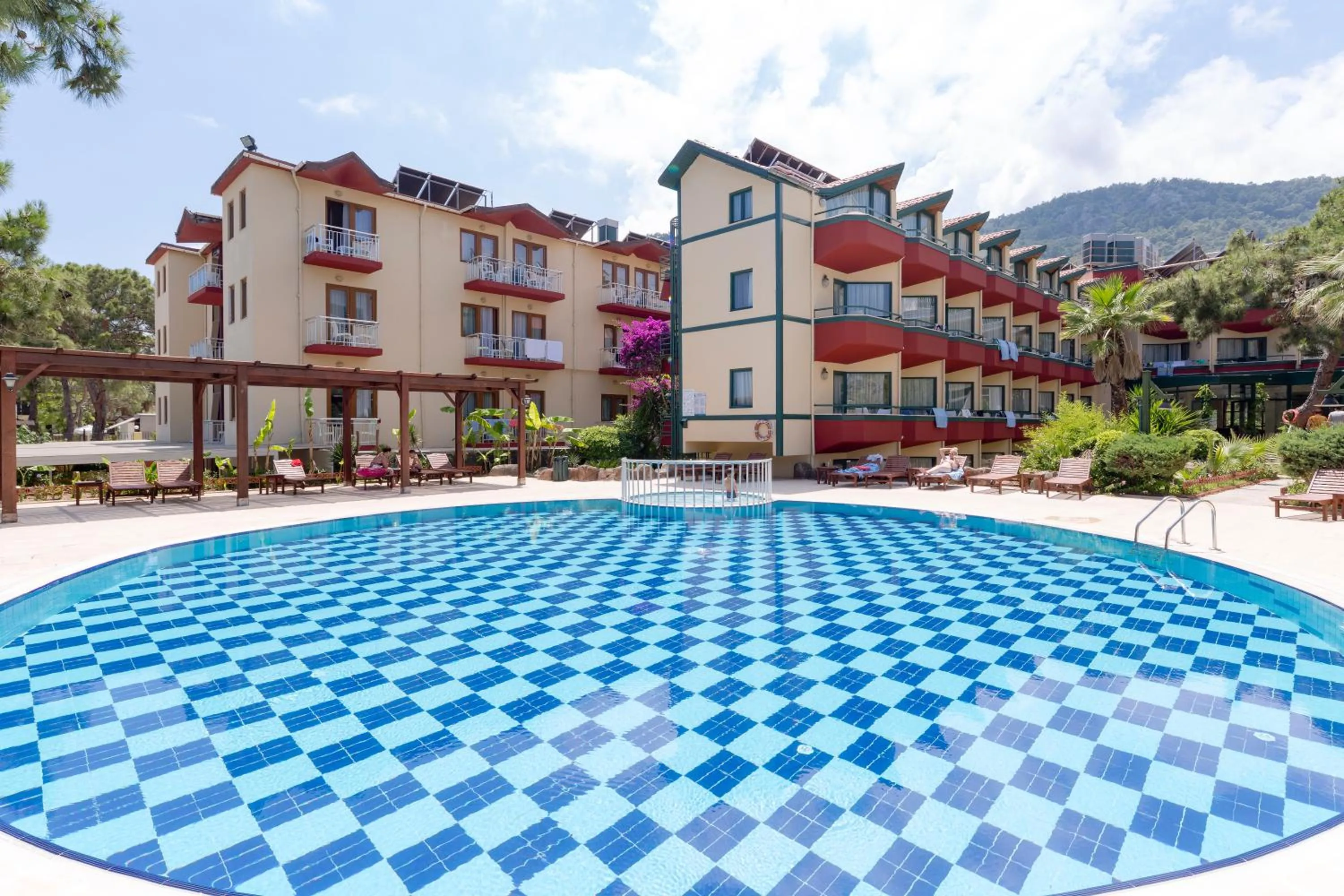 Swimming pool in Hotel Sumela Garden - All Inclusive