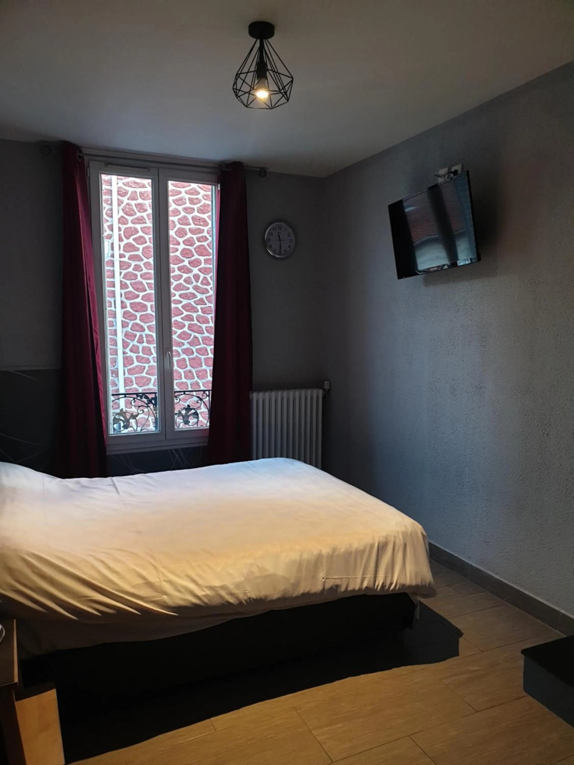 Bed in Hôtel Belfort