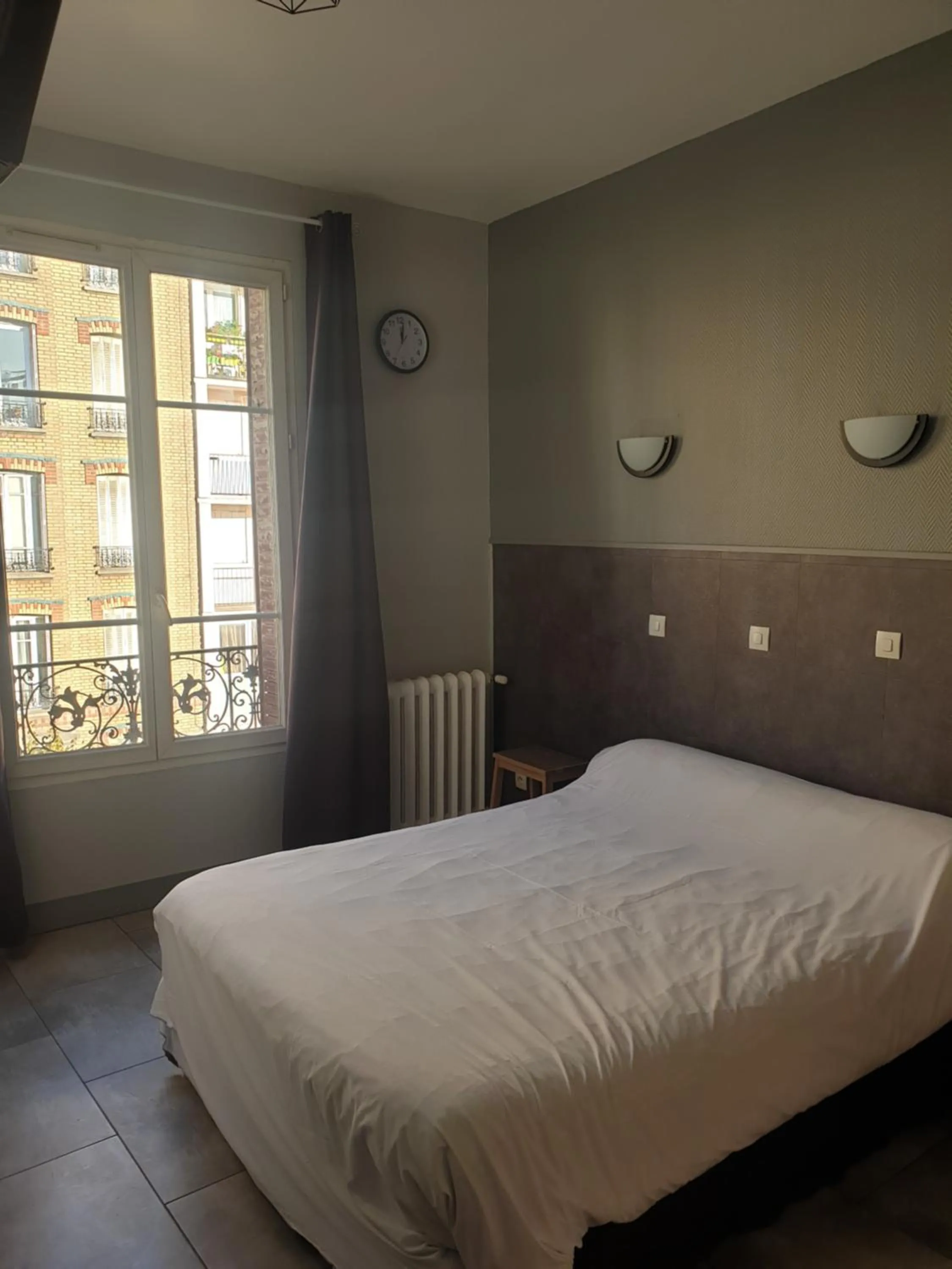 Bed in Hôtel Belfort